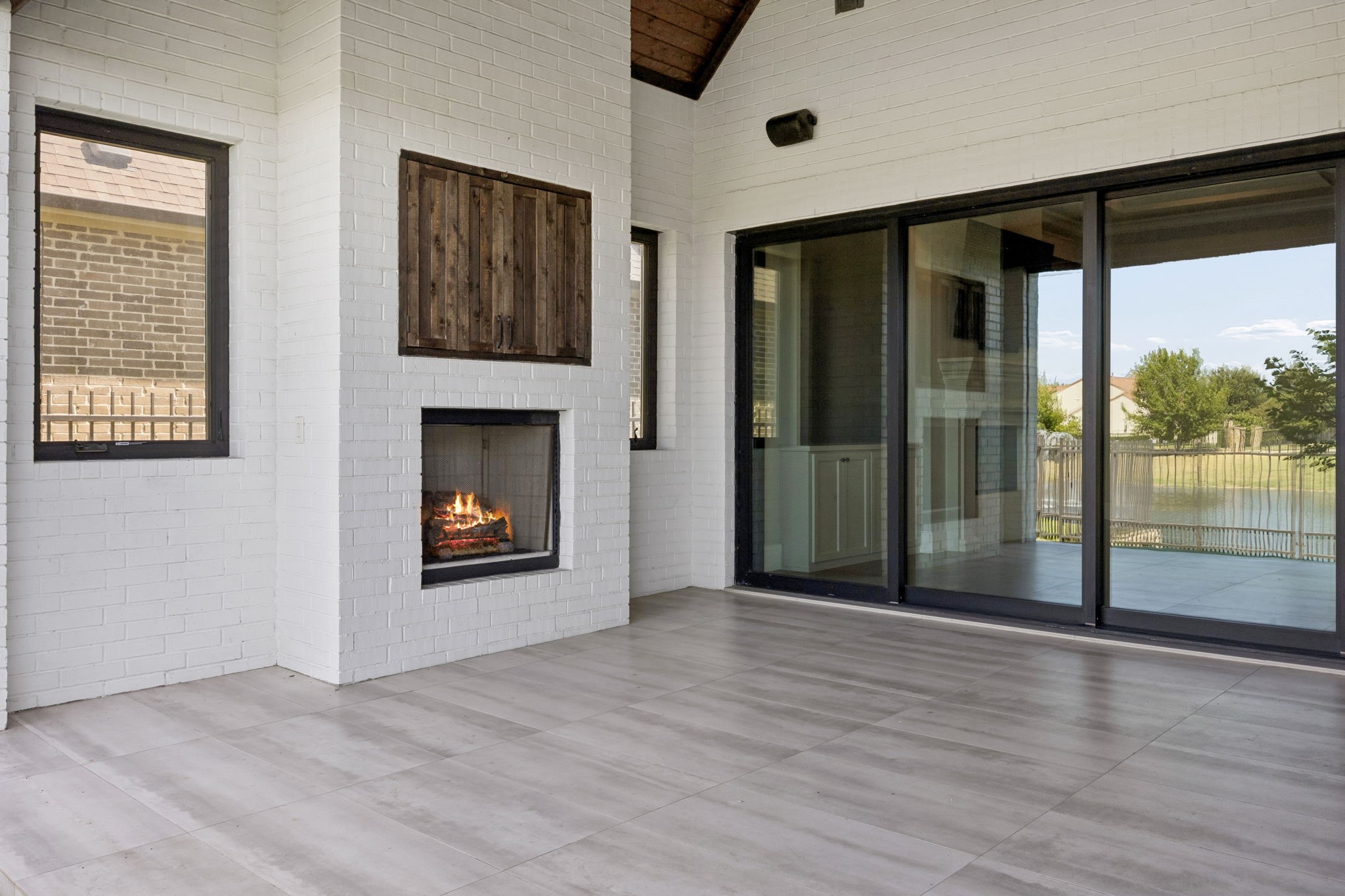 2804 Riverbrook Way