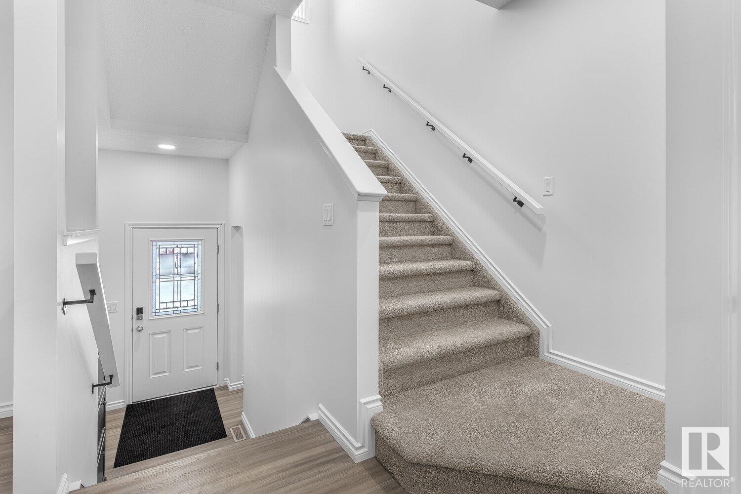 9351 221 ST NW