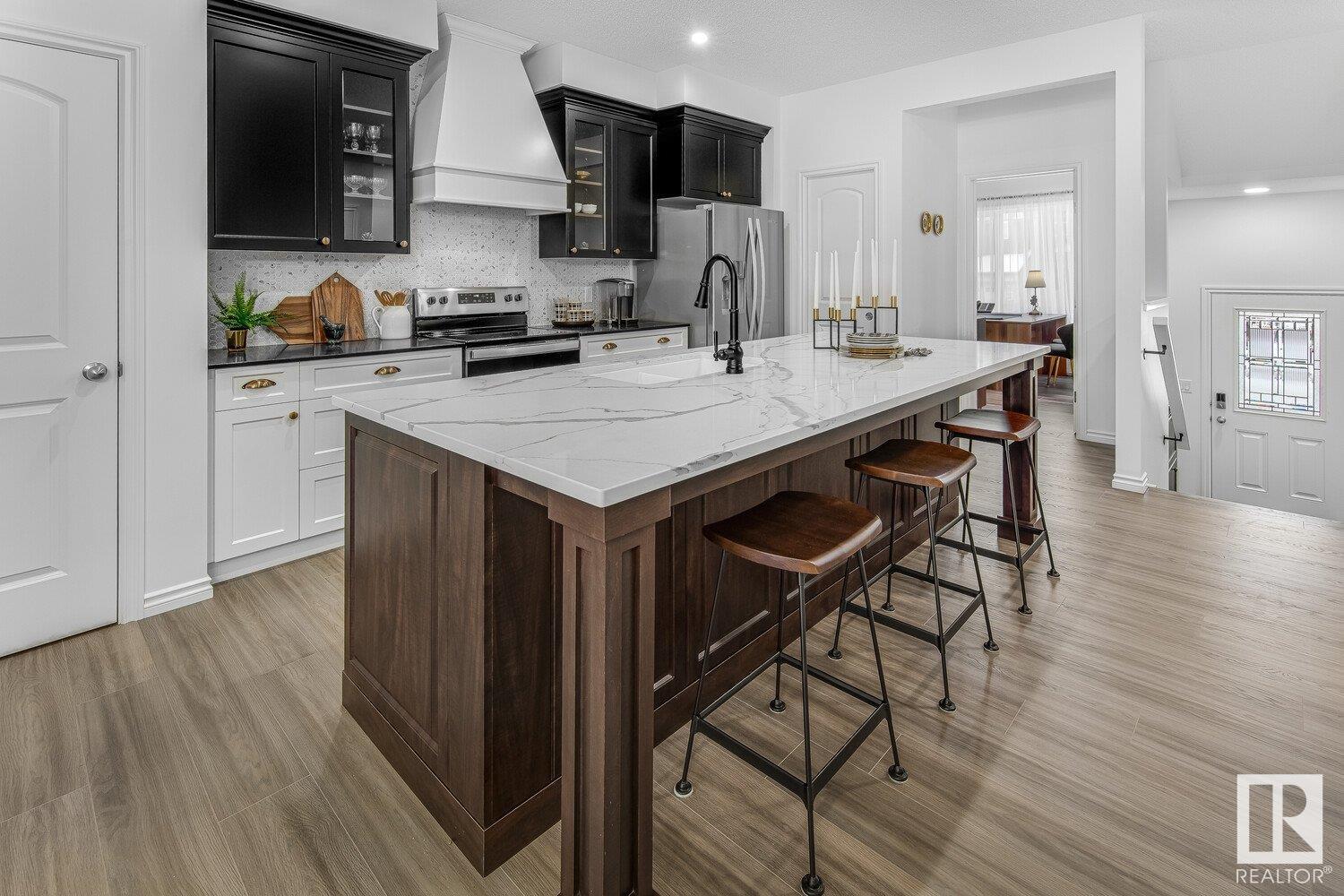 9351 221 ST NW