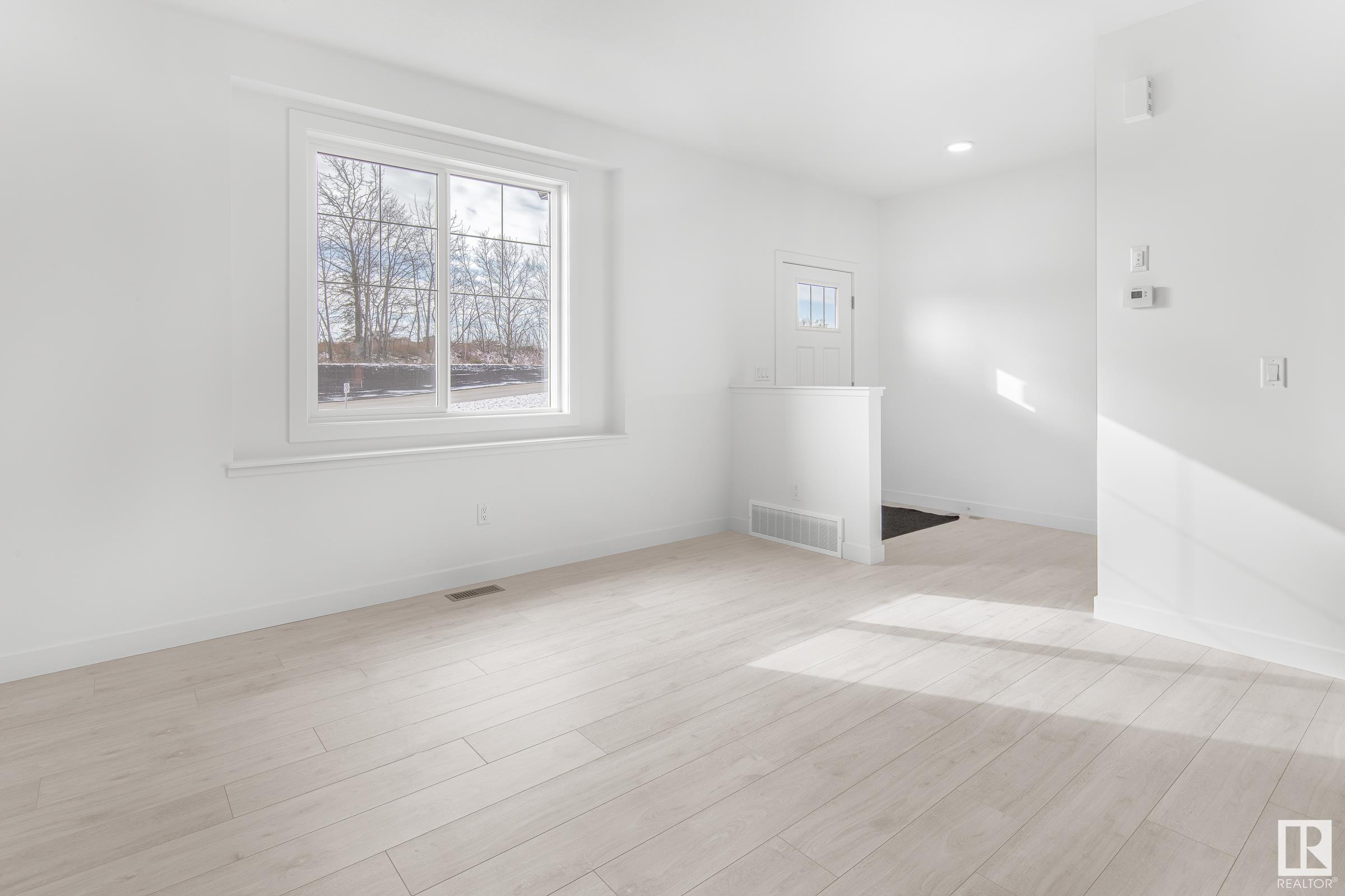 9343 221 ST NW