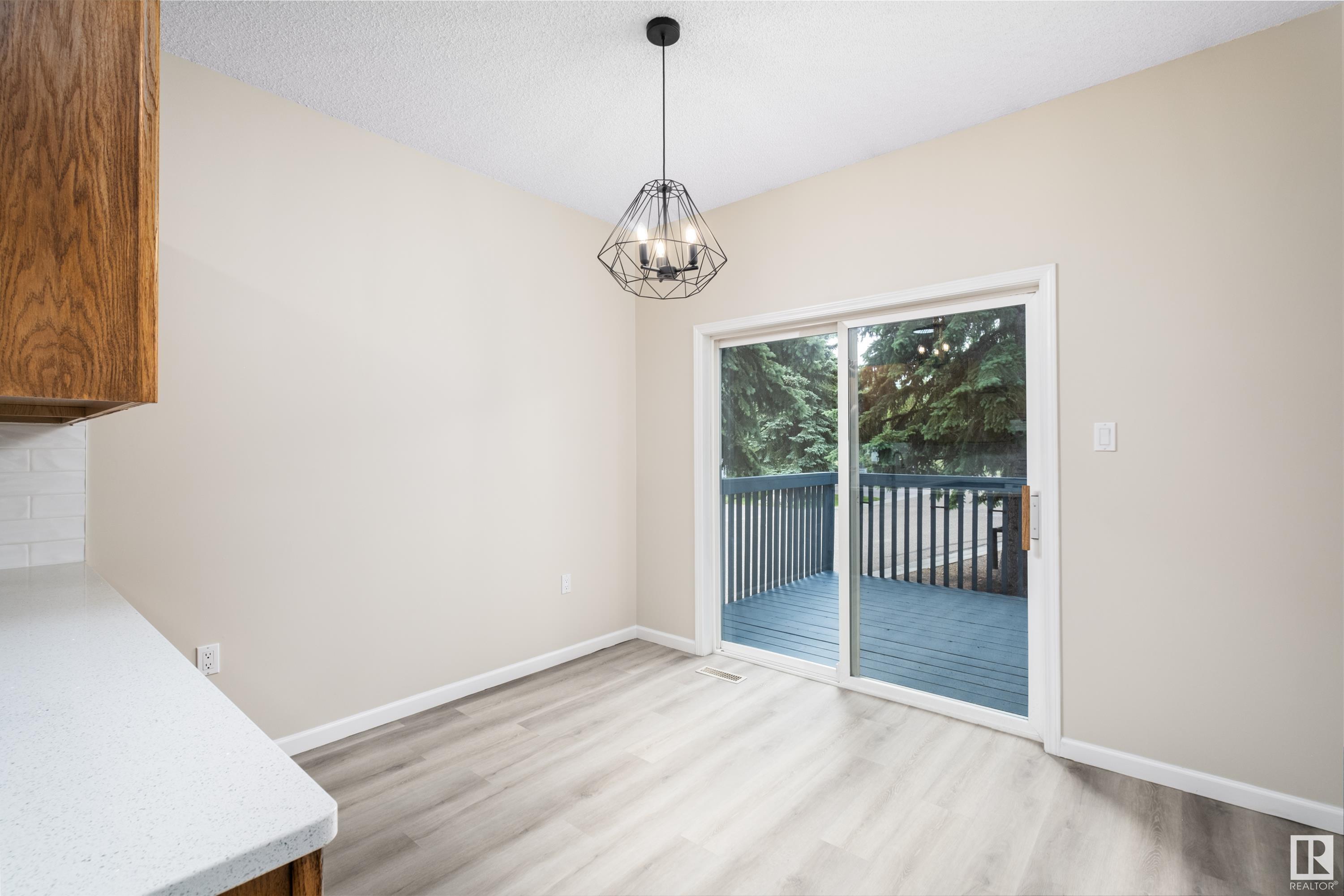 #62 10 Blackburn DR W SW