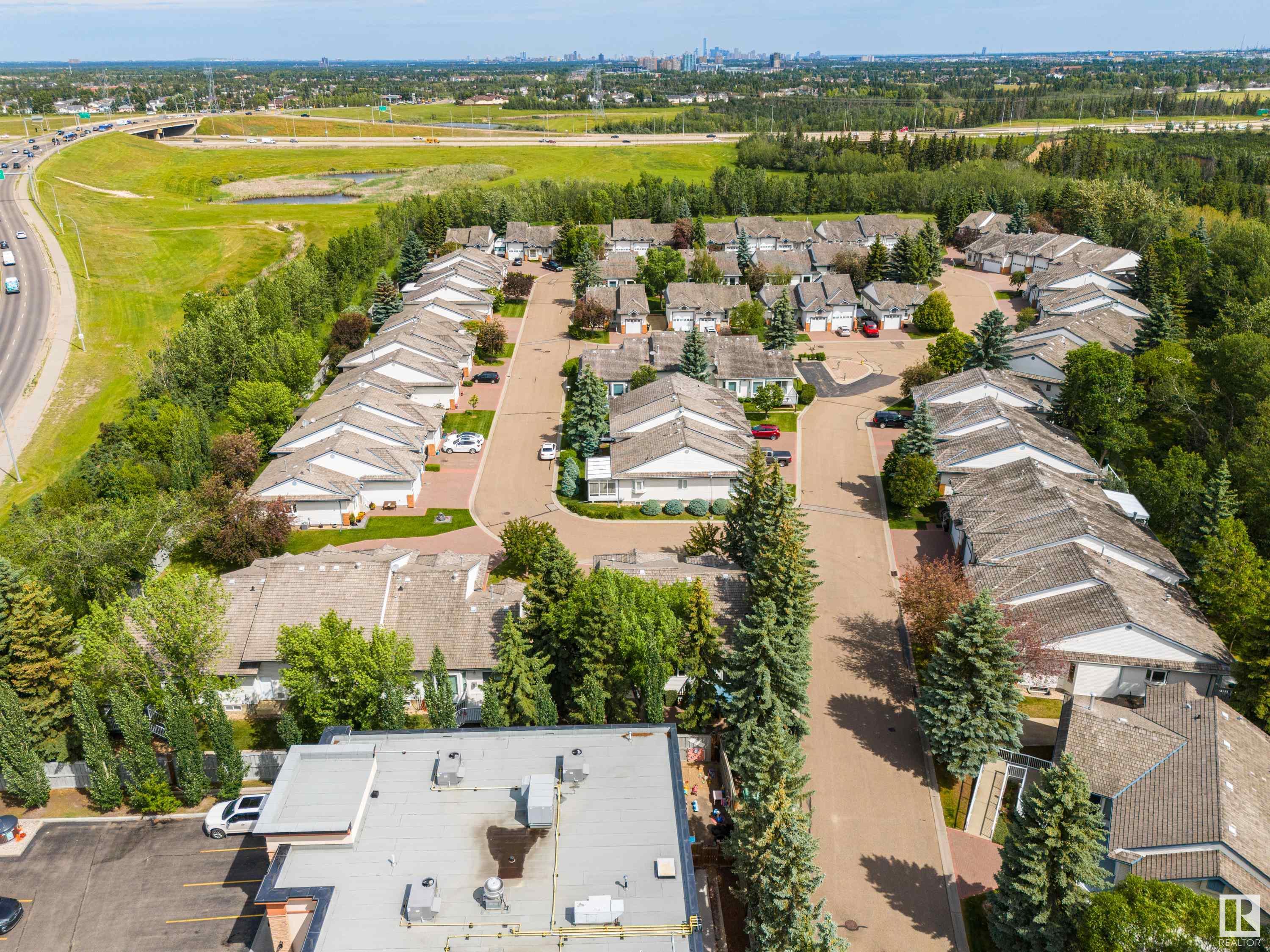 #62 10 Blackburn DR W SW