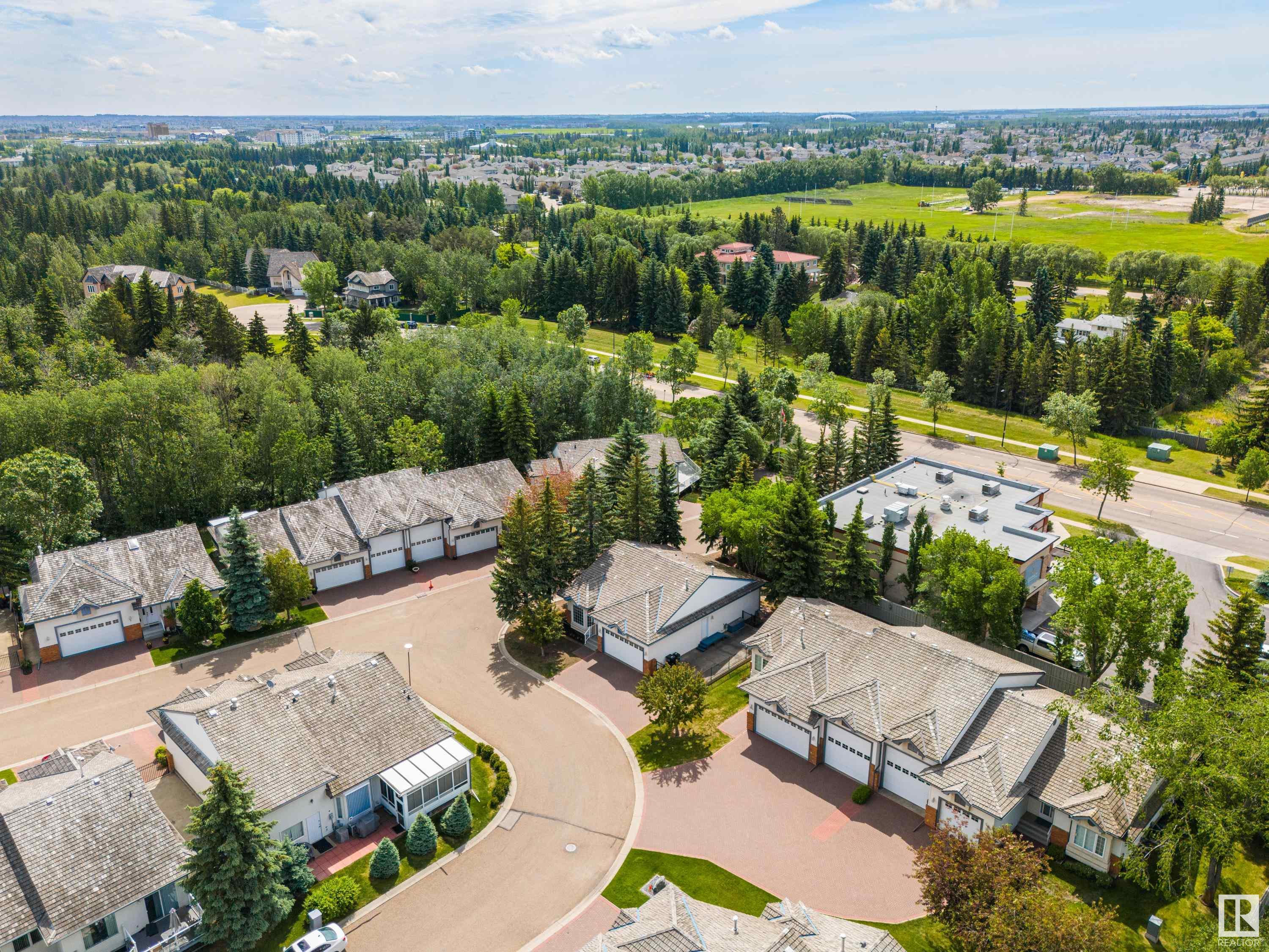 #62 10 Blackburn DR W SW