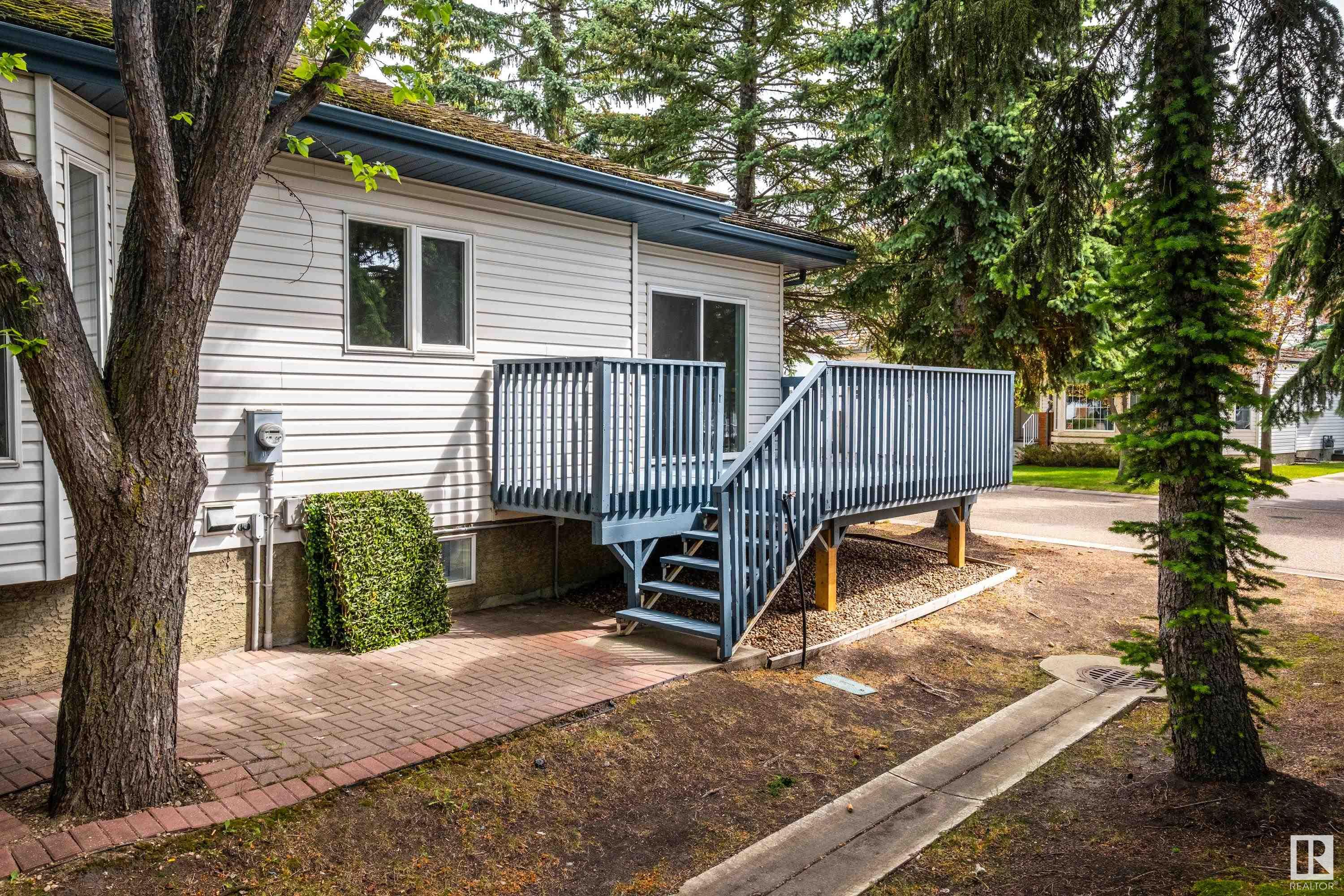 #62 10 Blackburn DR W SW