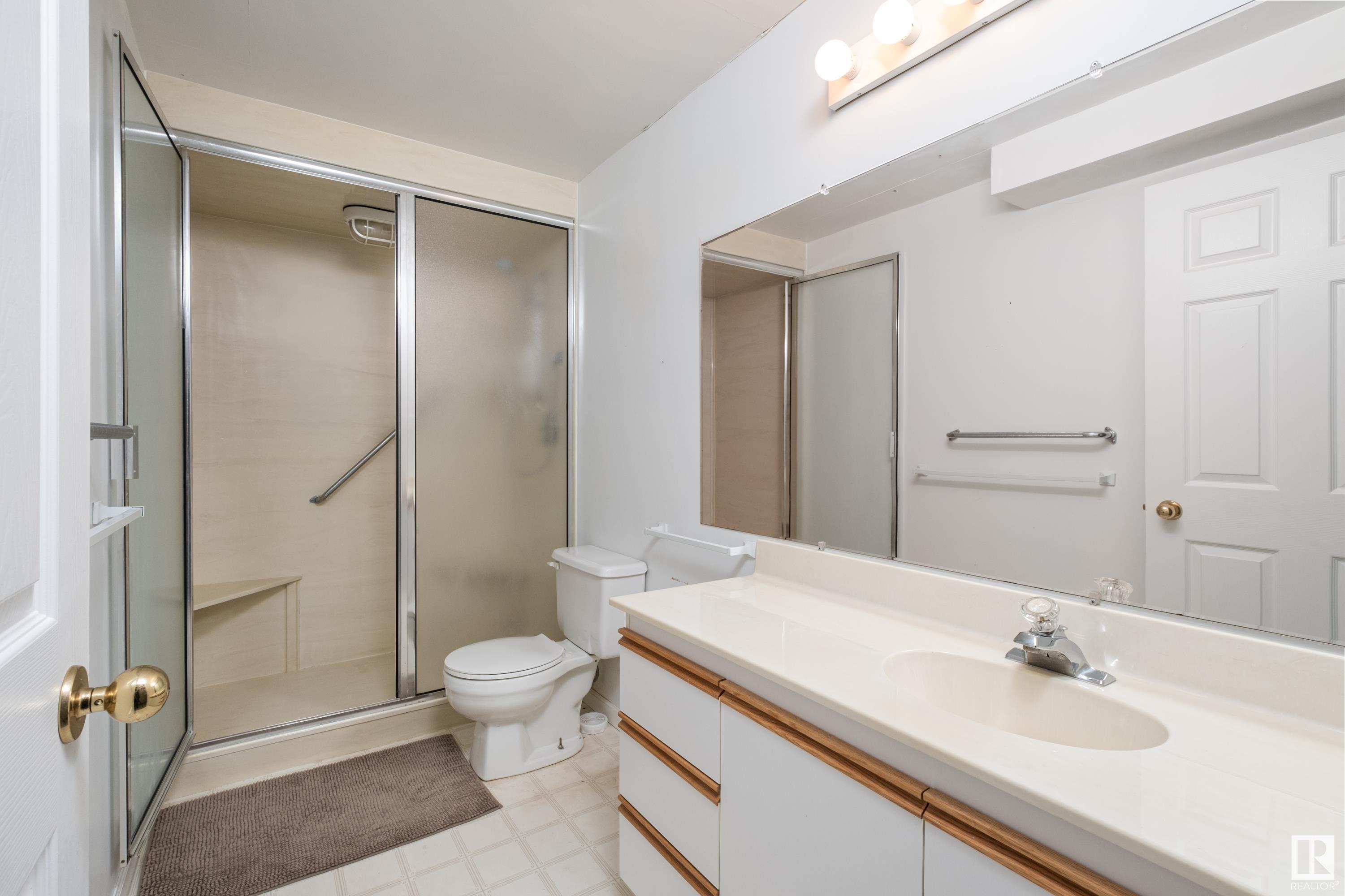 #62 10 Blackburn DR W SW