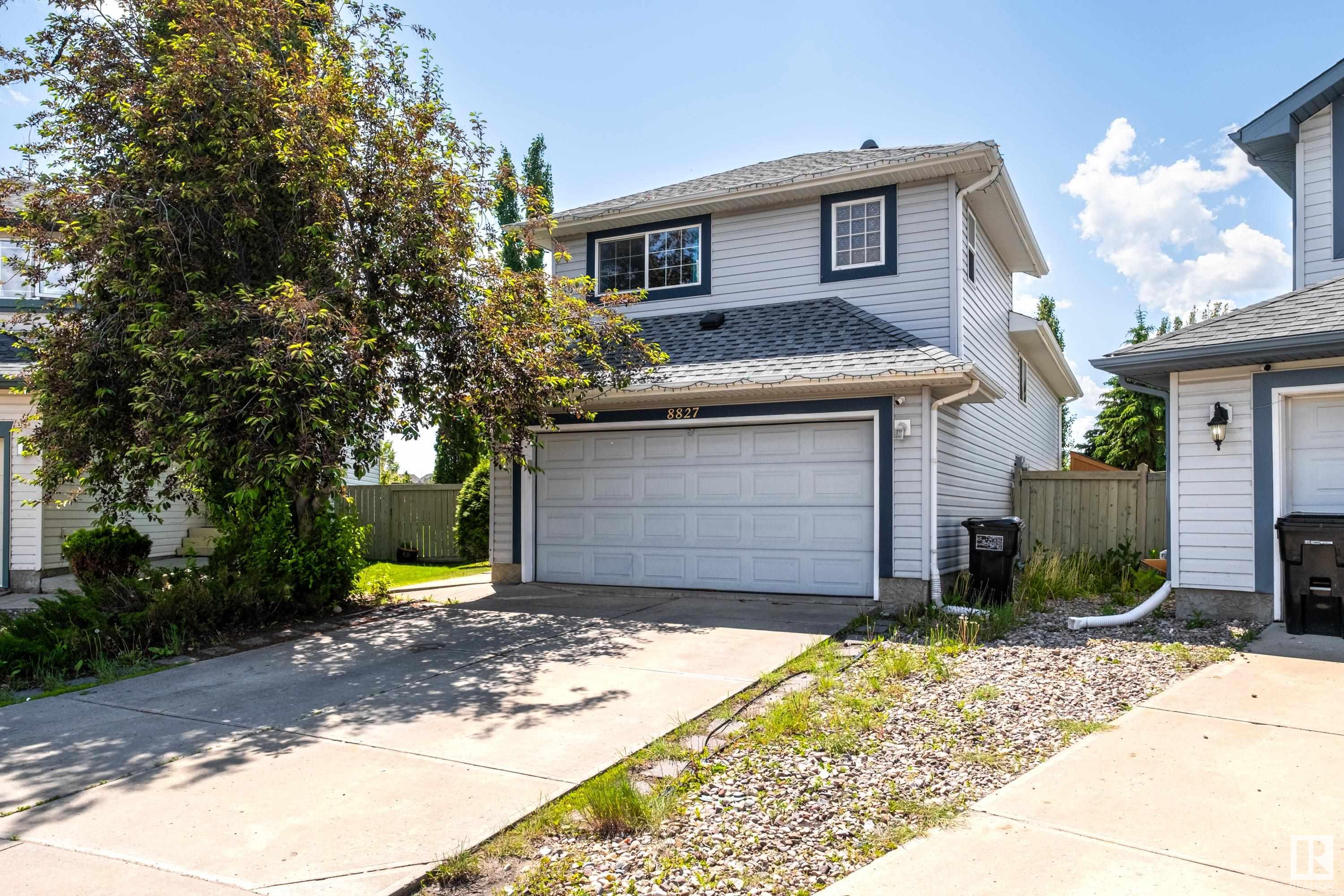 8827 8 AV SW