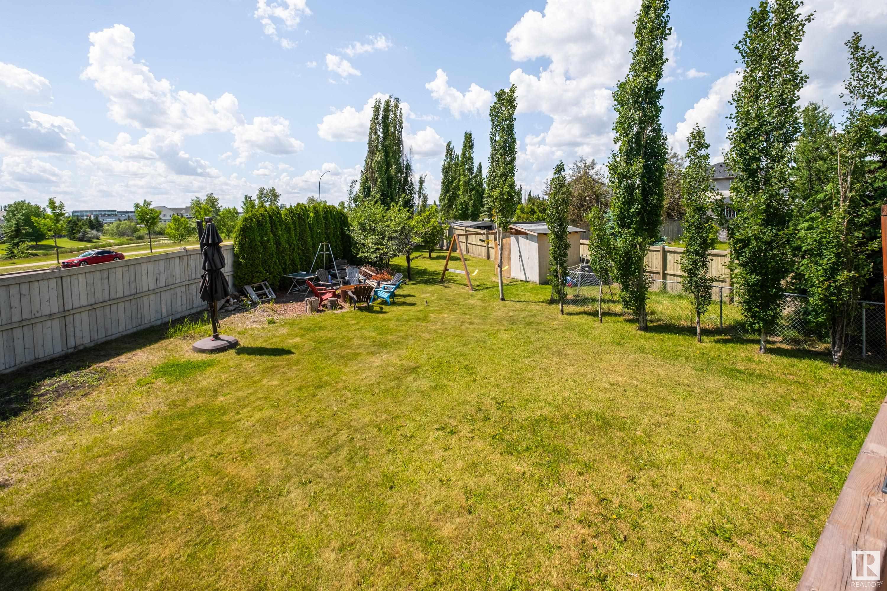 8827 8 AV SW