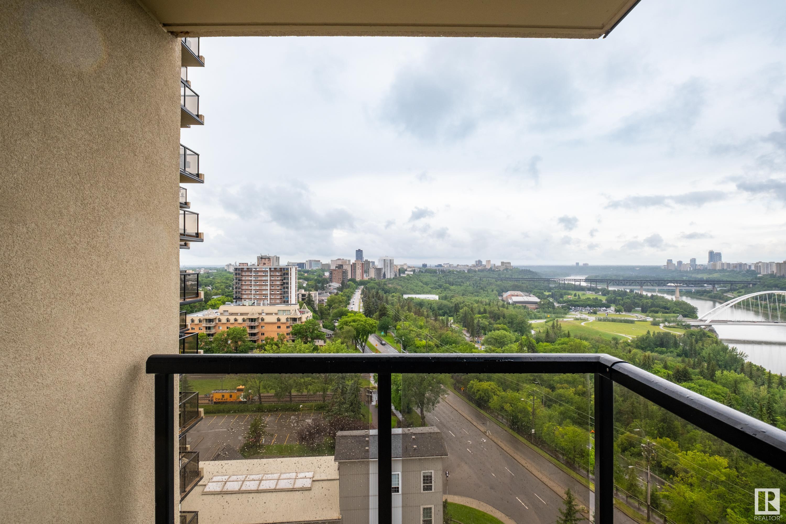 #1405 10149 Saskachewan DR NW