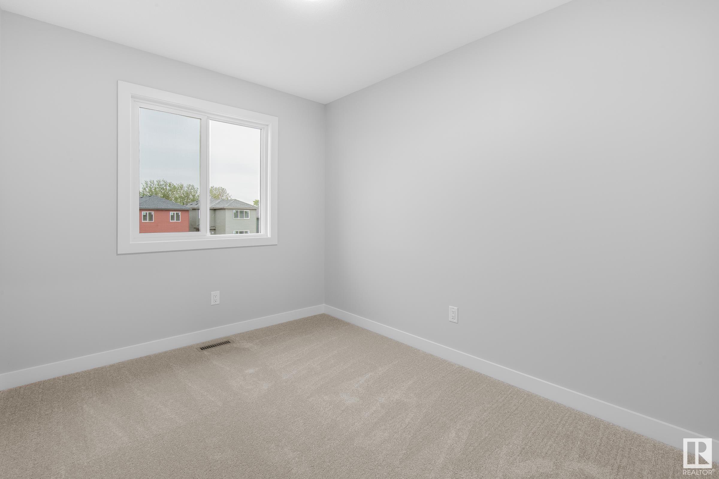 9348 221 ST NW