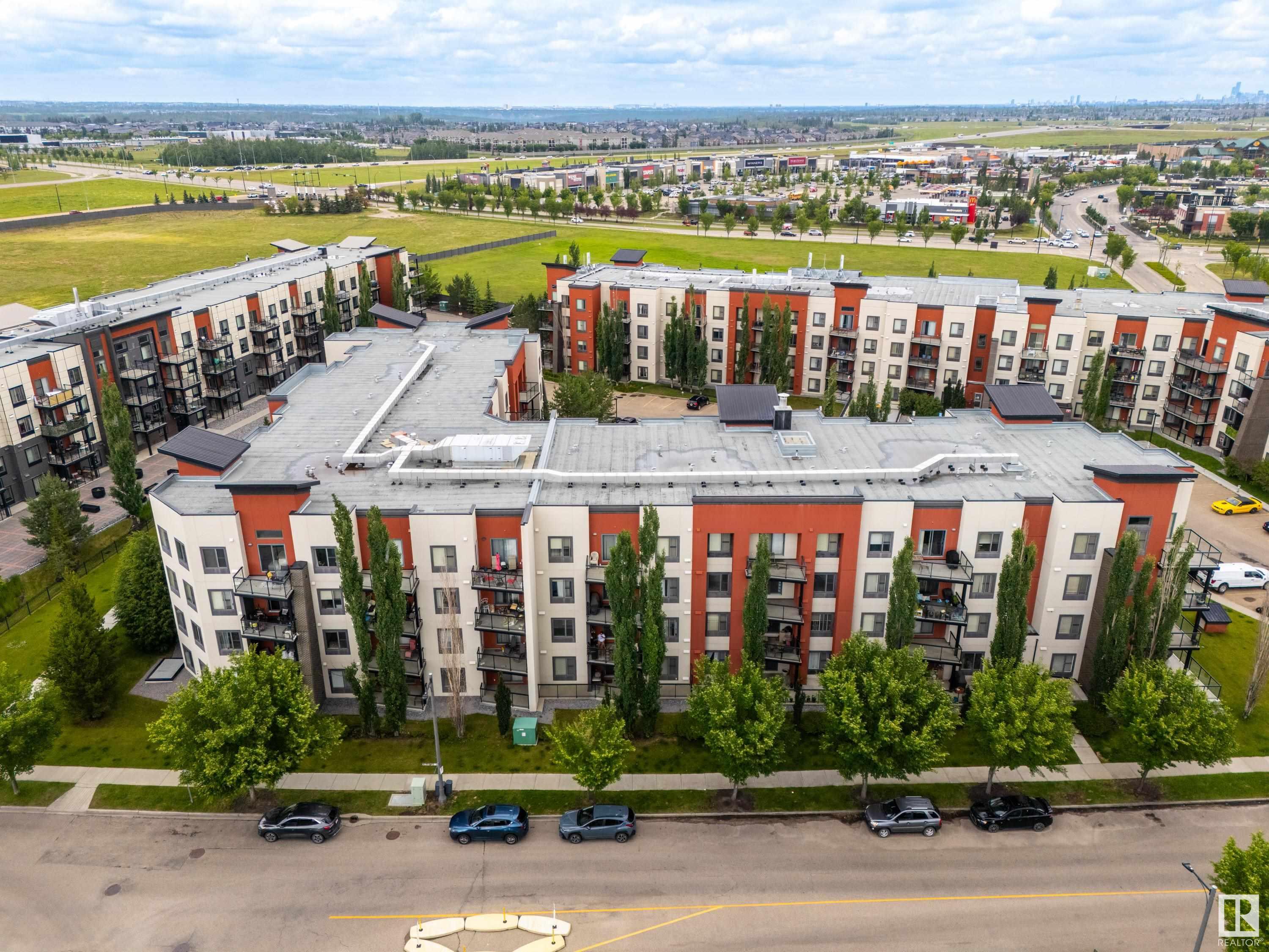 #438 308 Ambleside LI NW