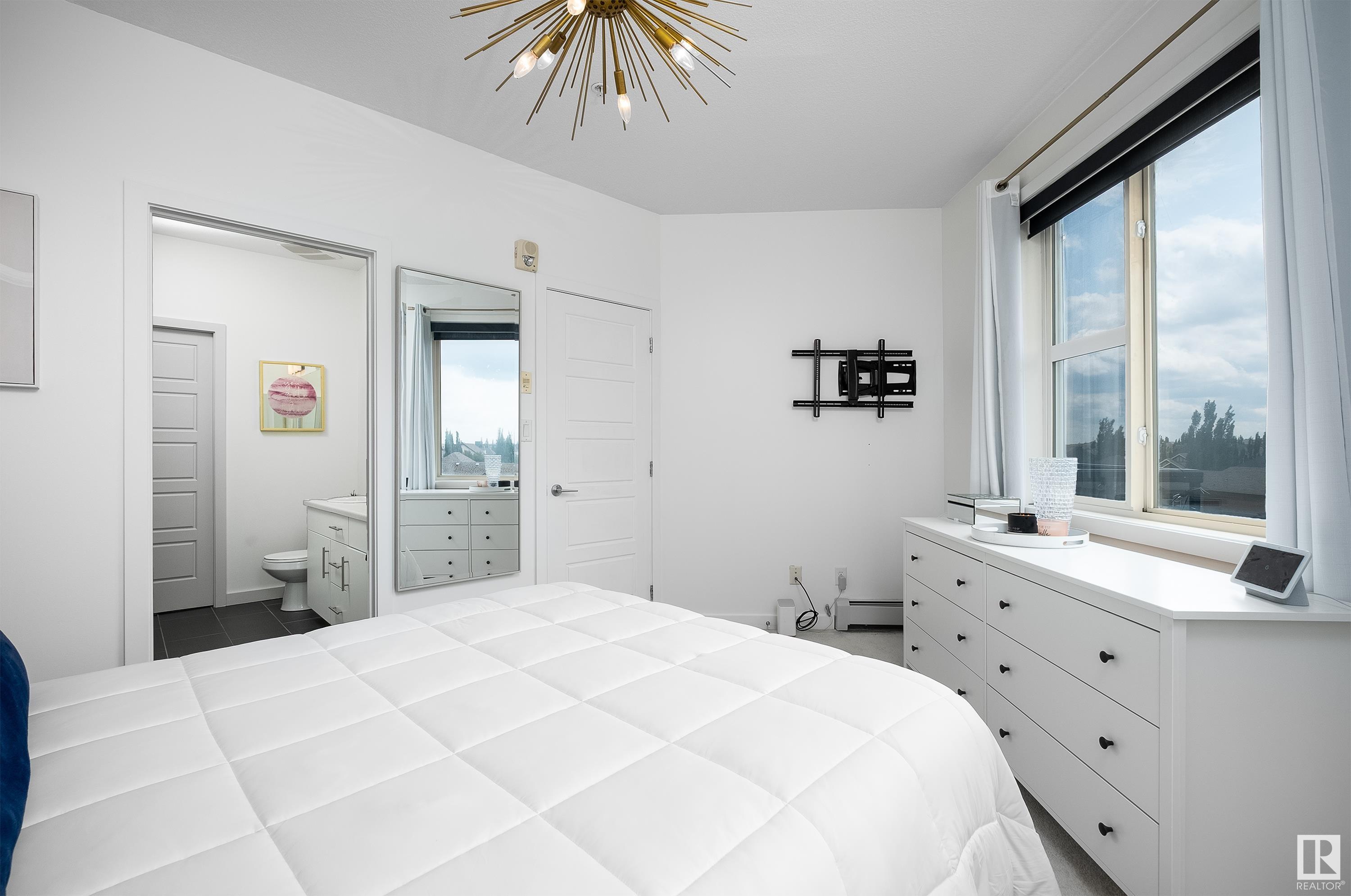 #438 308 Ambleside LI NW
