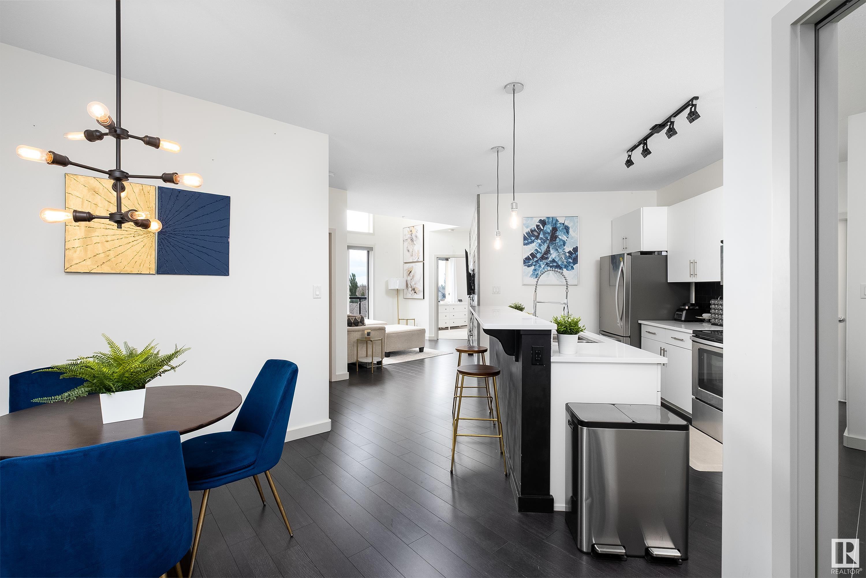 #438 308 Ambleside LI NW
