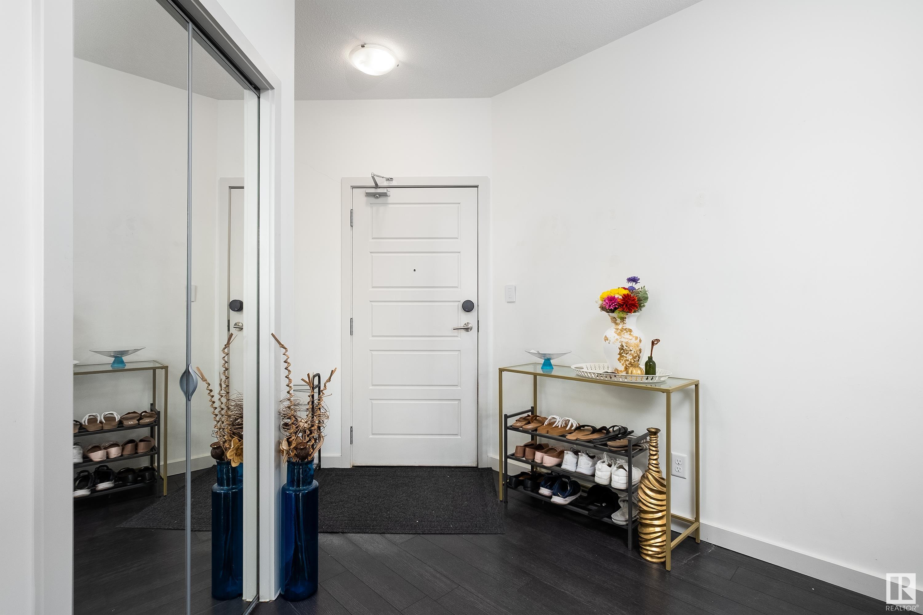 #438 308 Ambleside LI NW