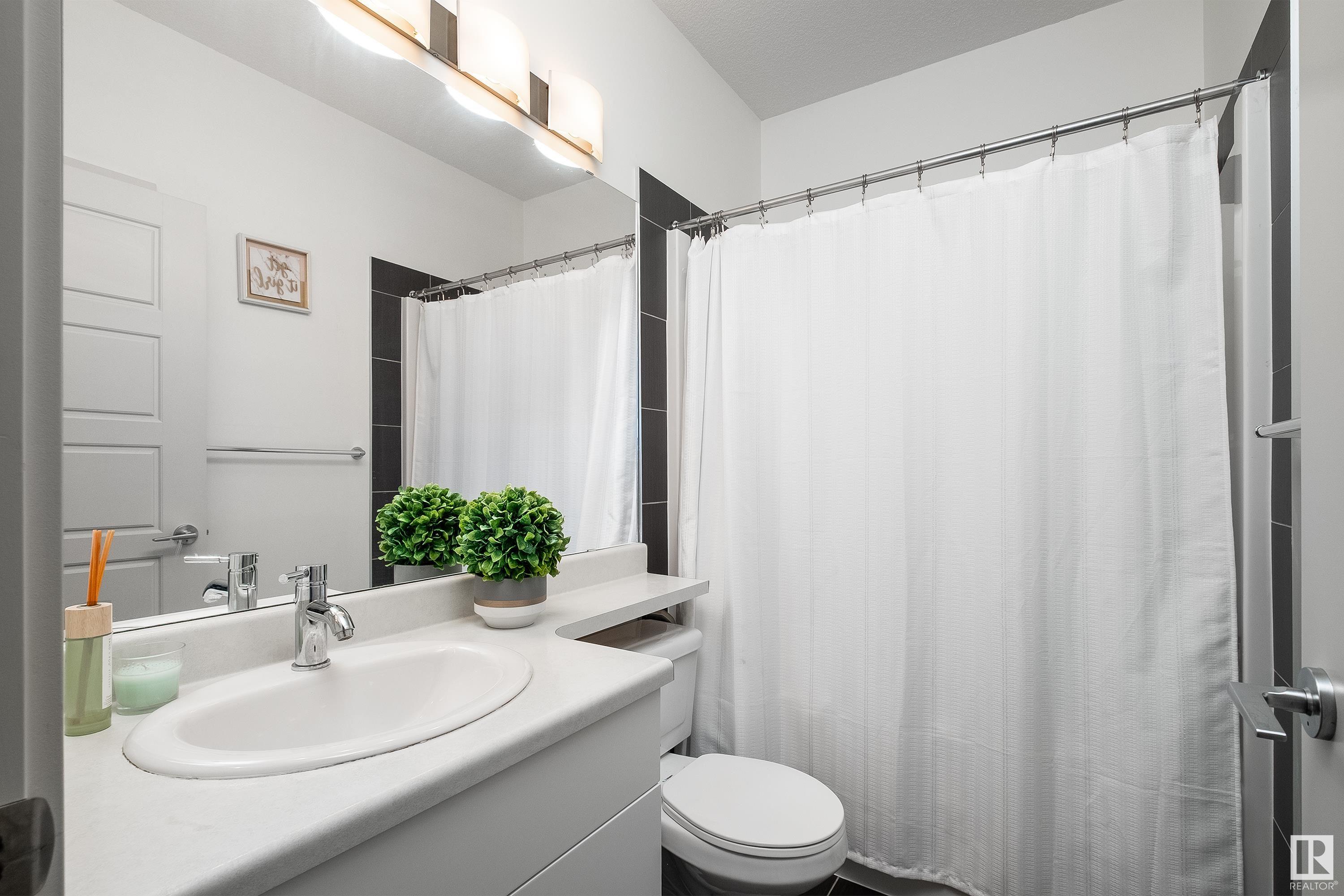 #438 308 Ambleside LI NW