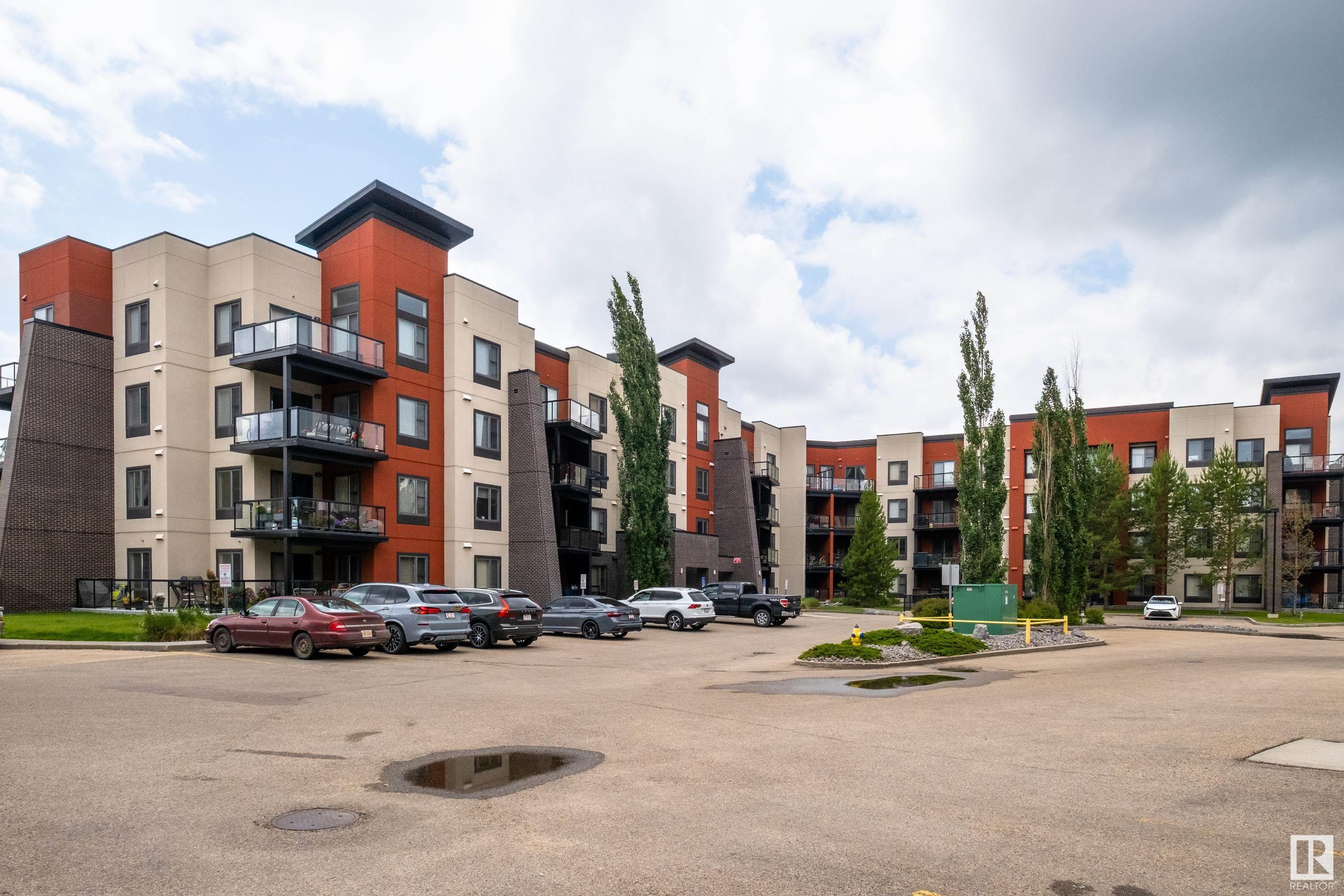 #438 308 Ambleside LI NW