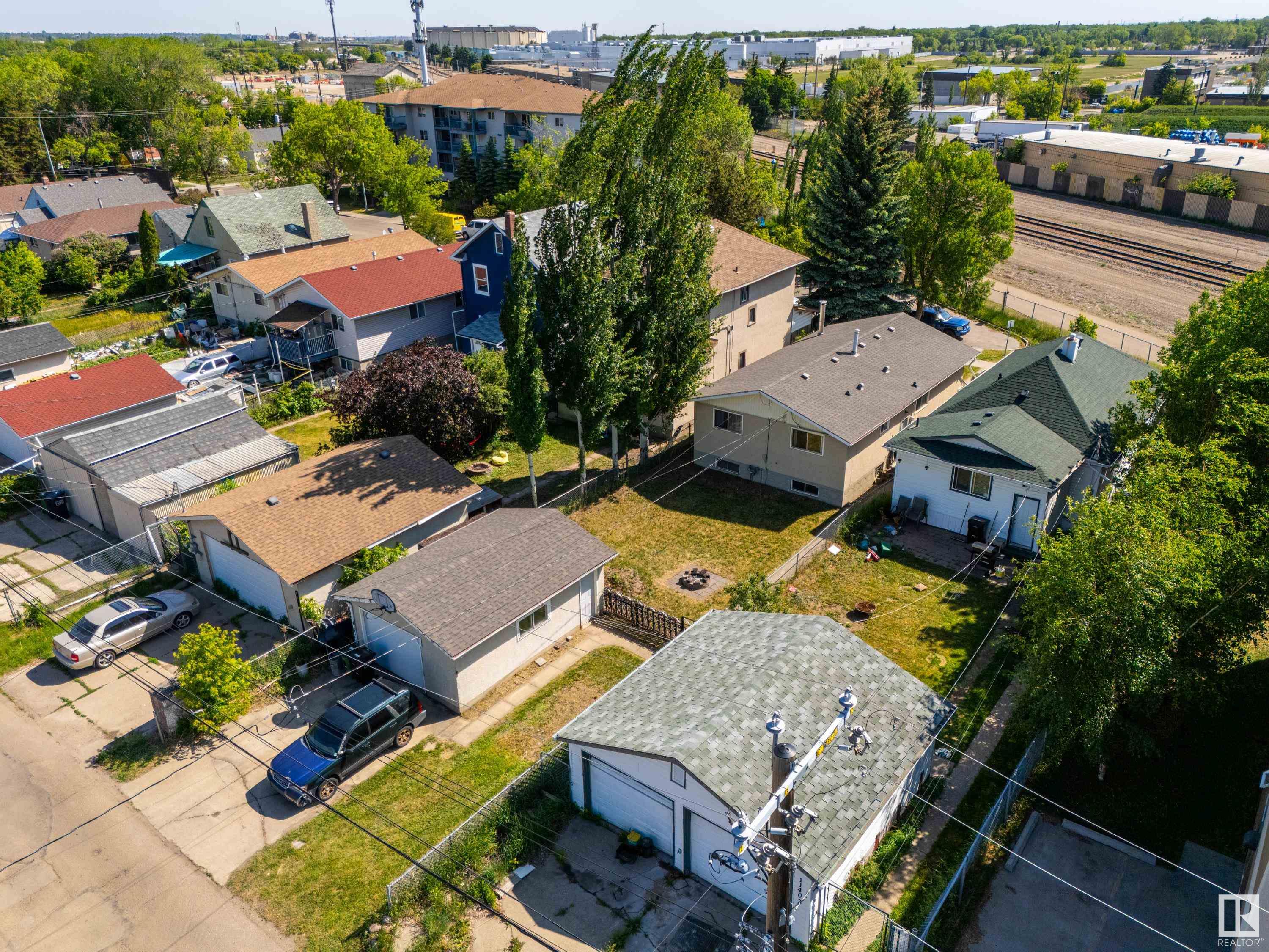 11406 81 ST NW