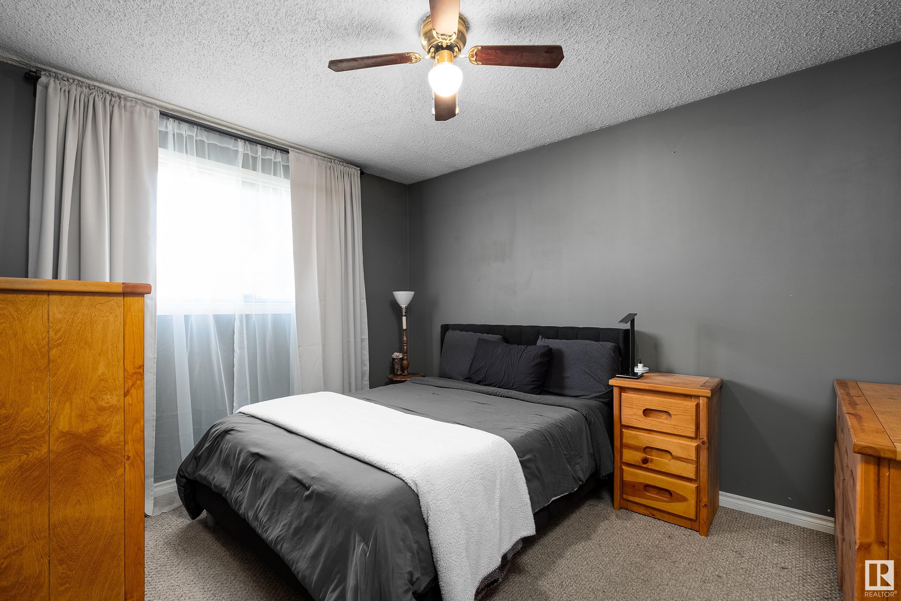 11406 81 ST NW