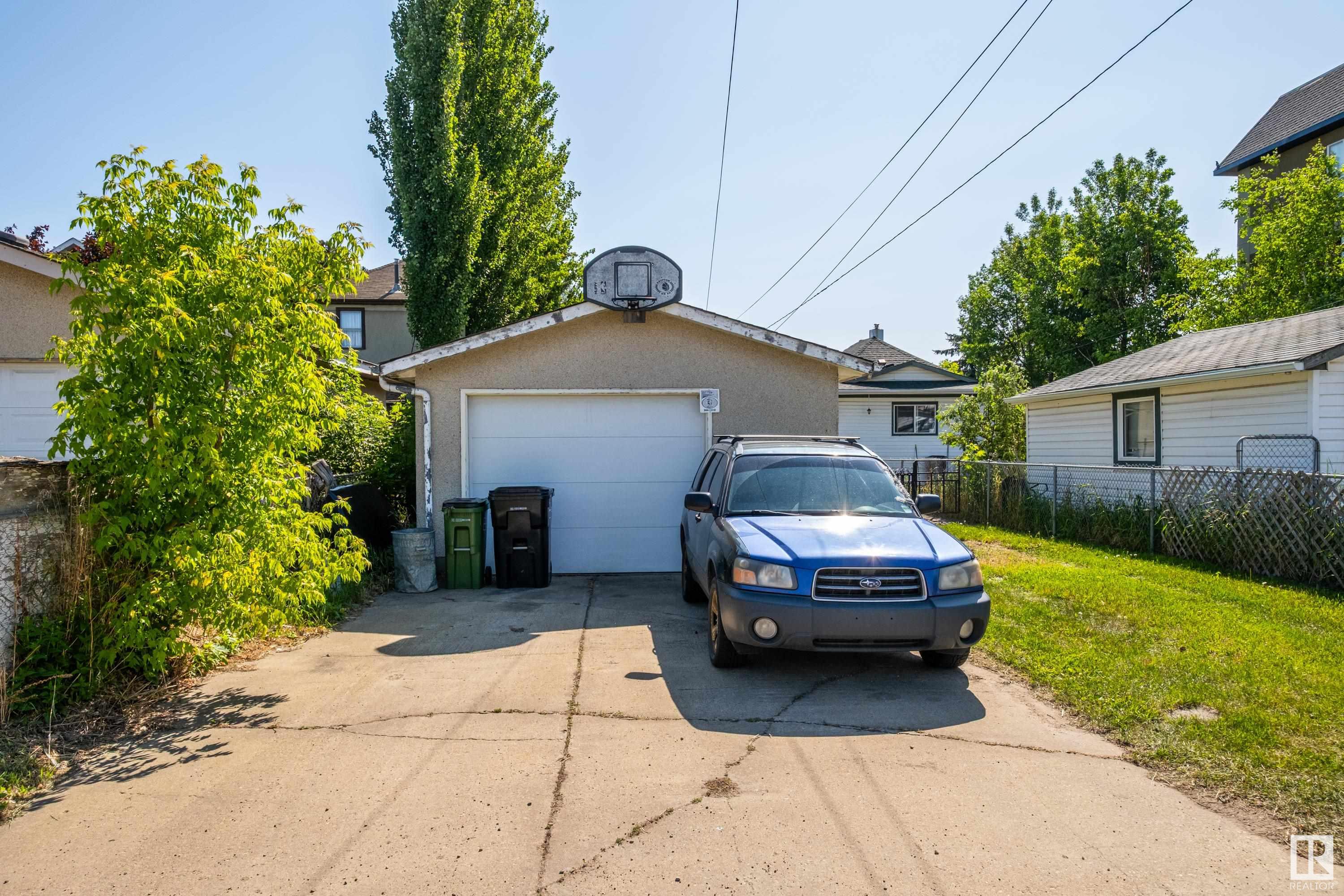11406 81 ST NW