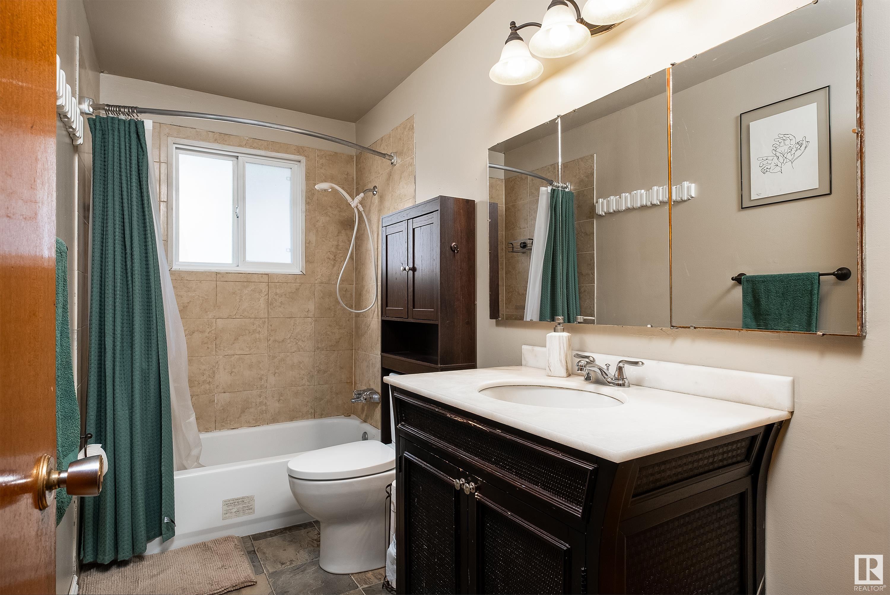 11406 81 ST NW