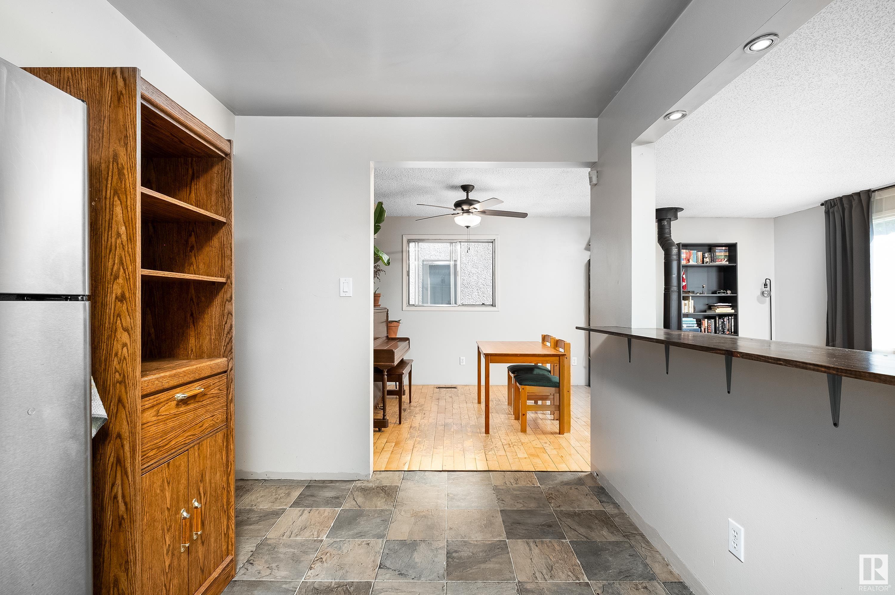 11406 81 ST NW