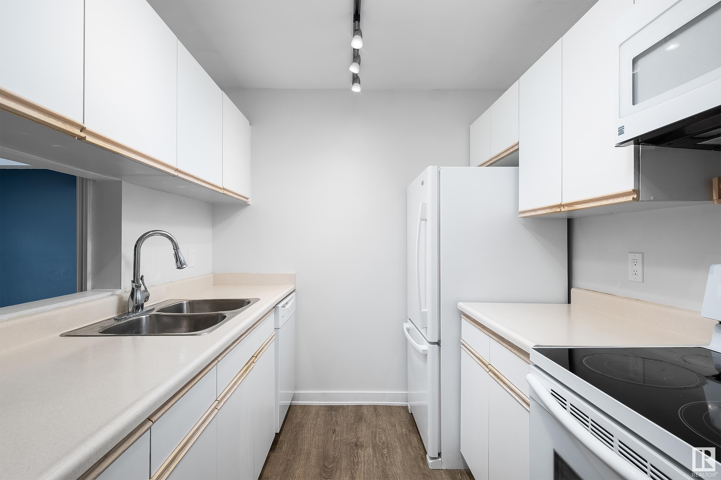 #134 10636 120 ST NW