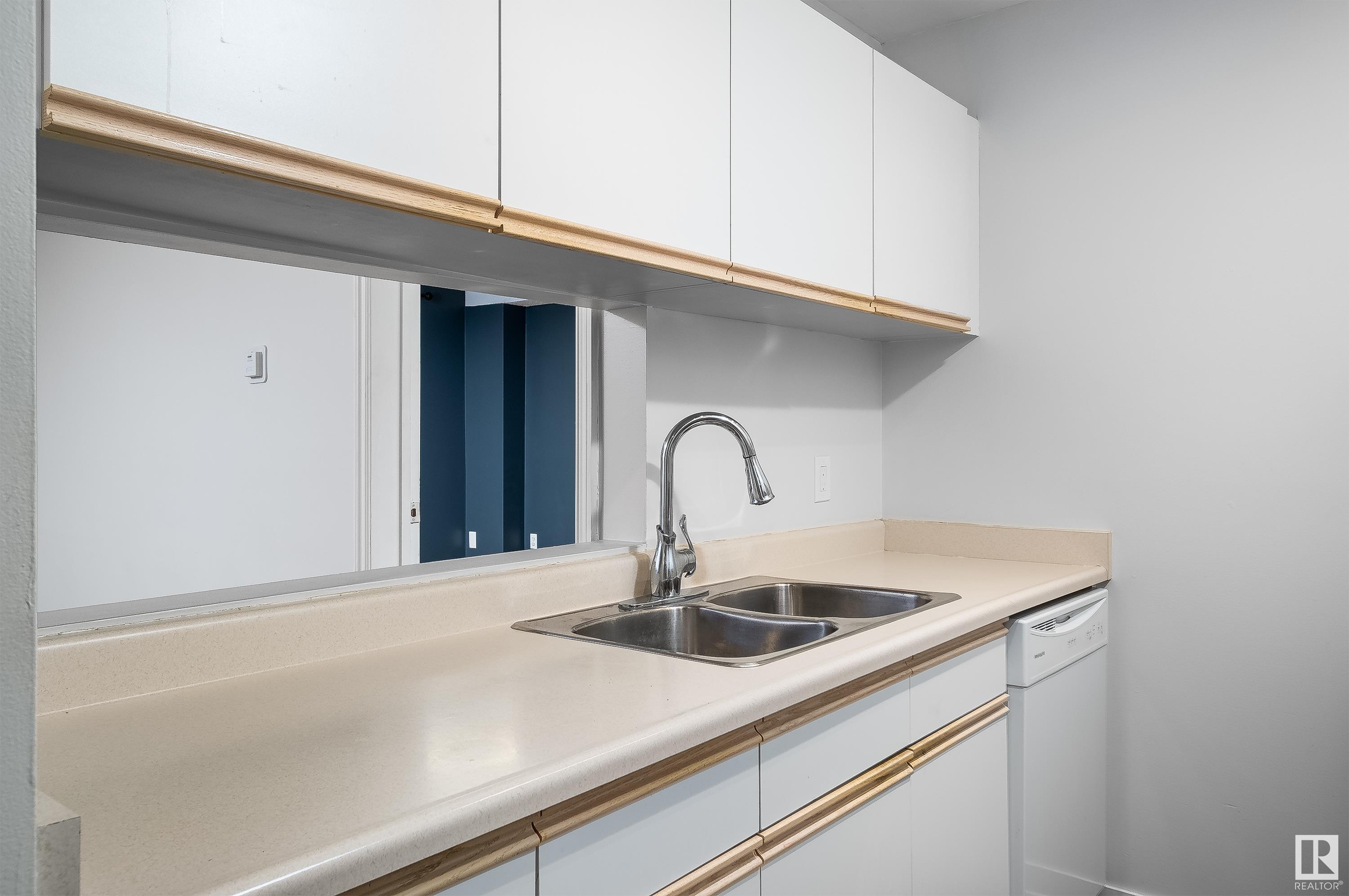 #134 10636 120 ST NW