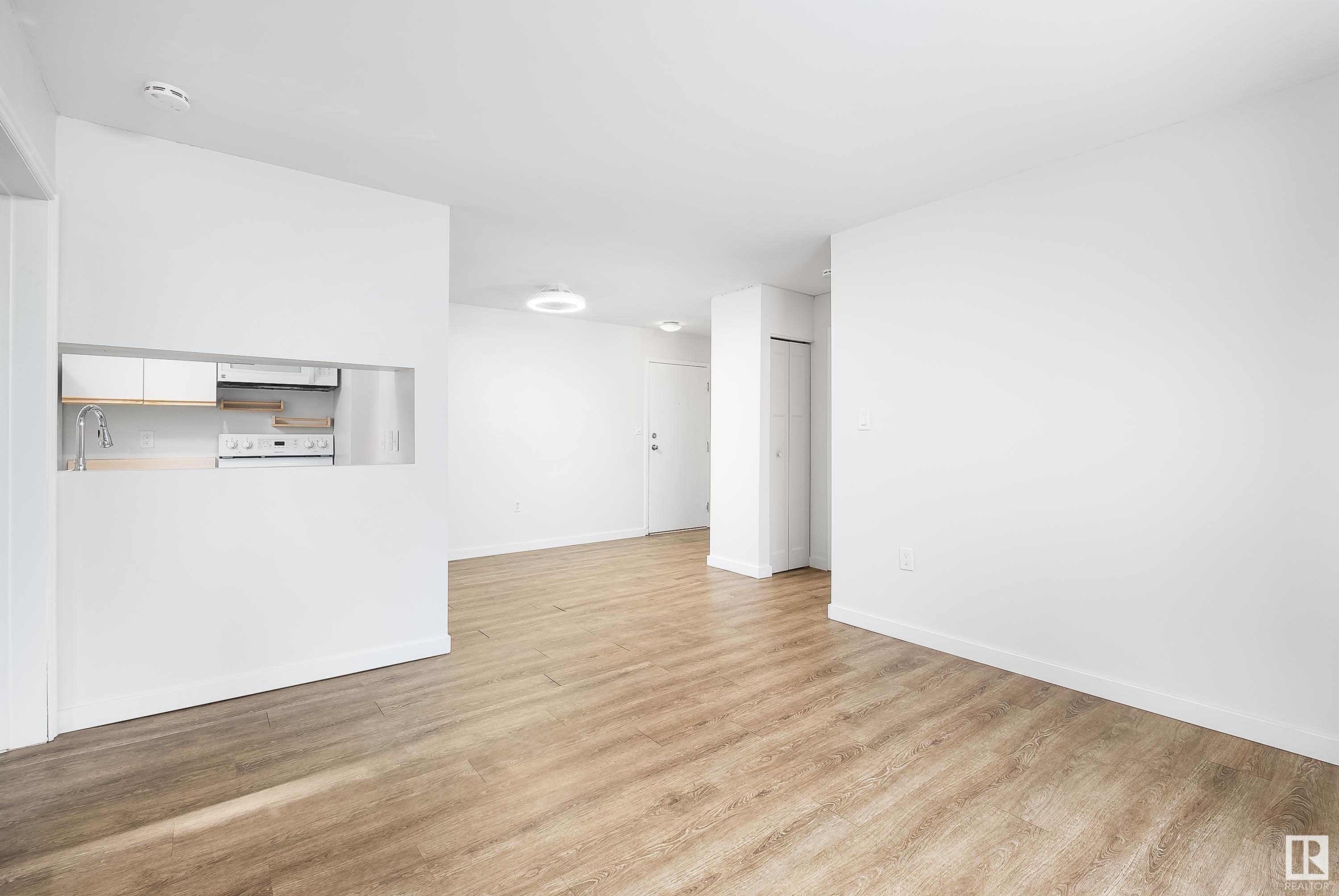 #134 10636 120 ST NW
