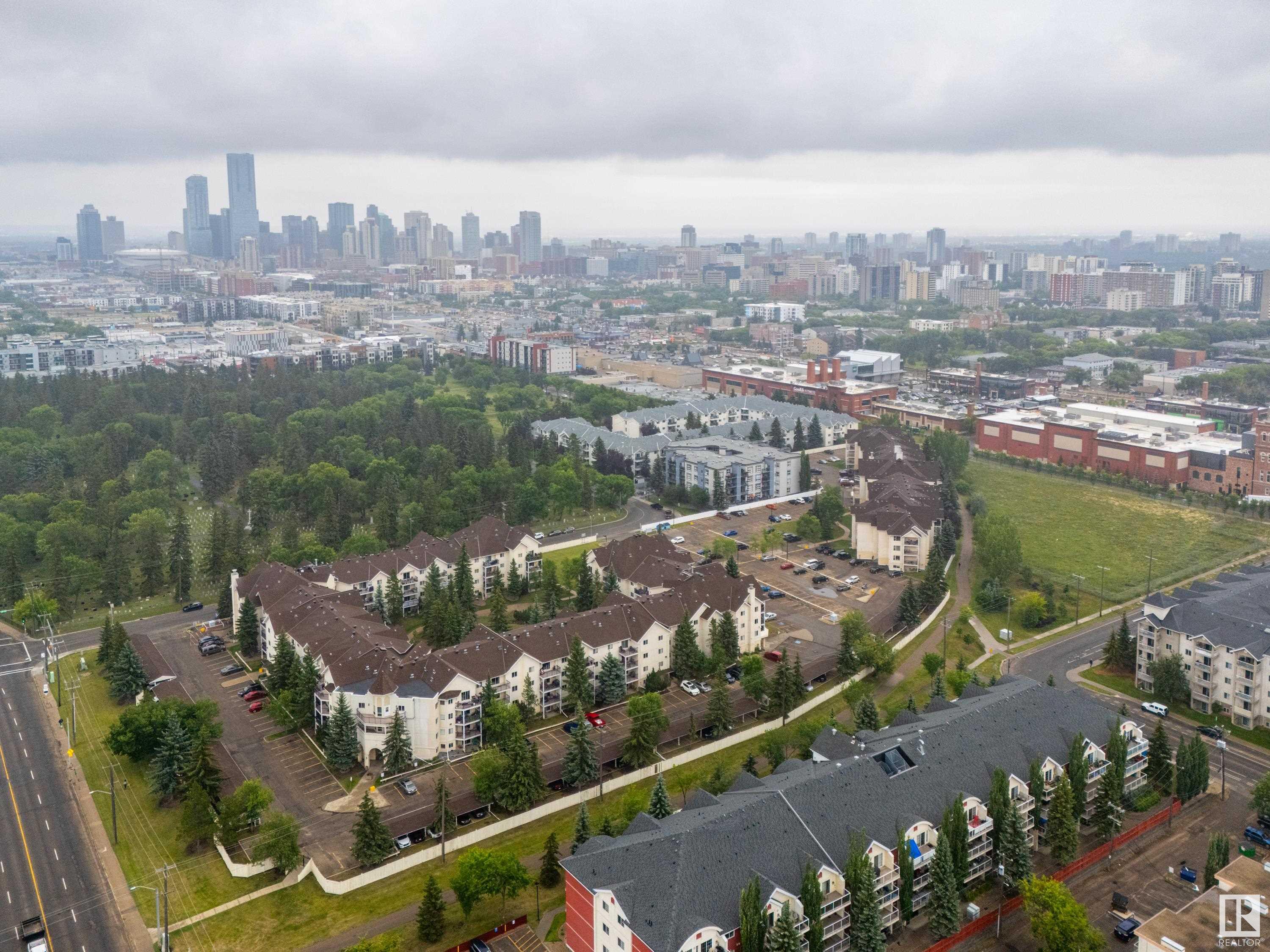 #134 10636 120 ST NW