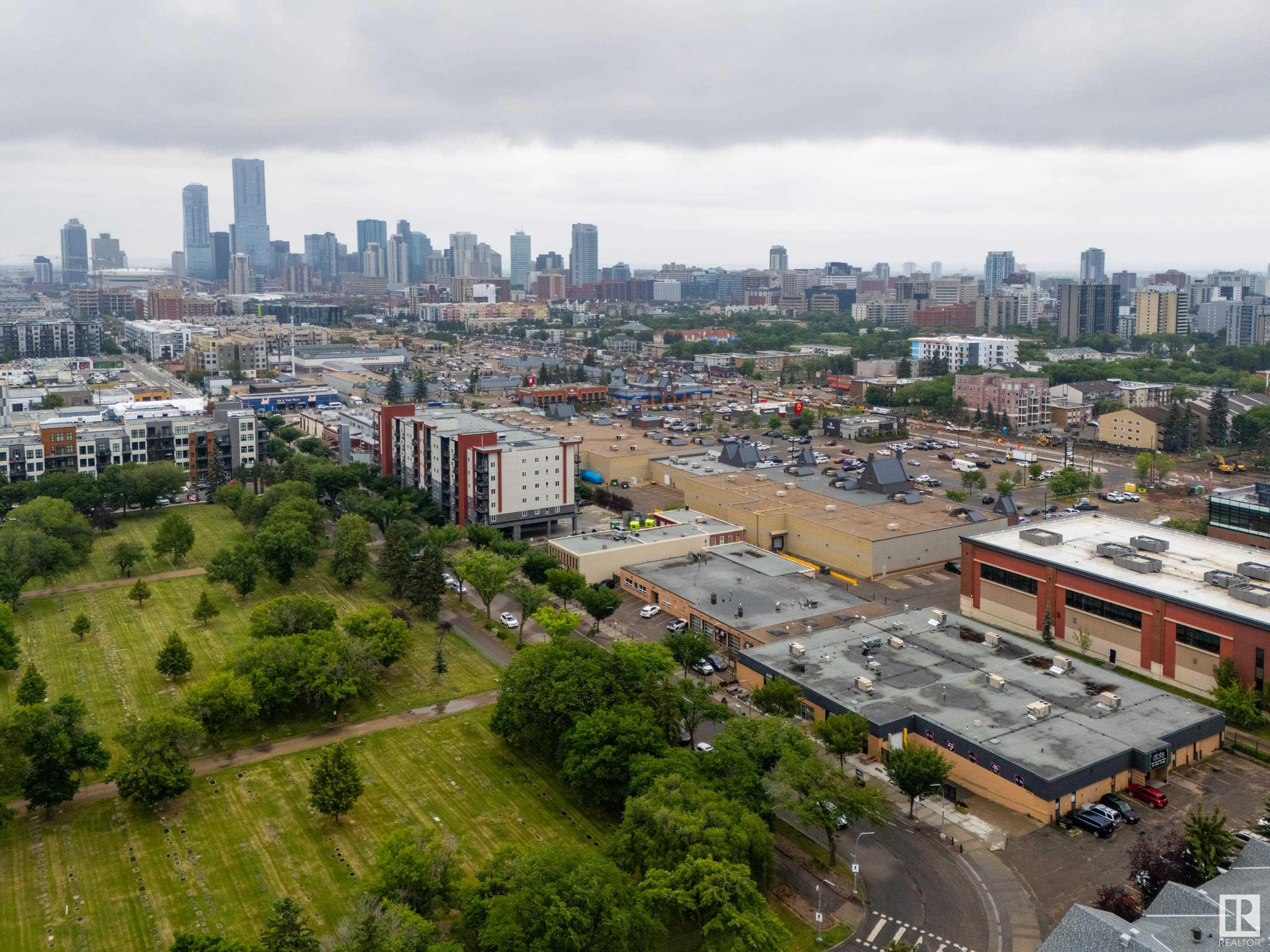 #134 10636 120 ST NW