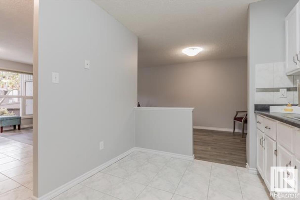 214 Surrey GD NW