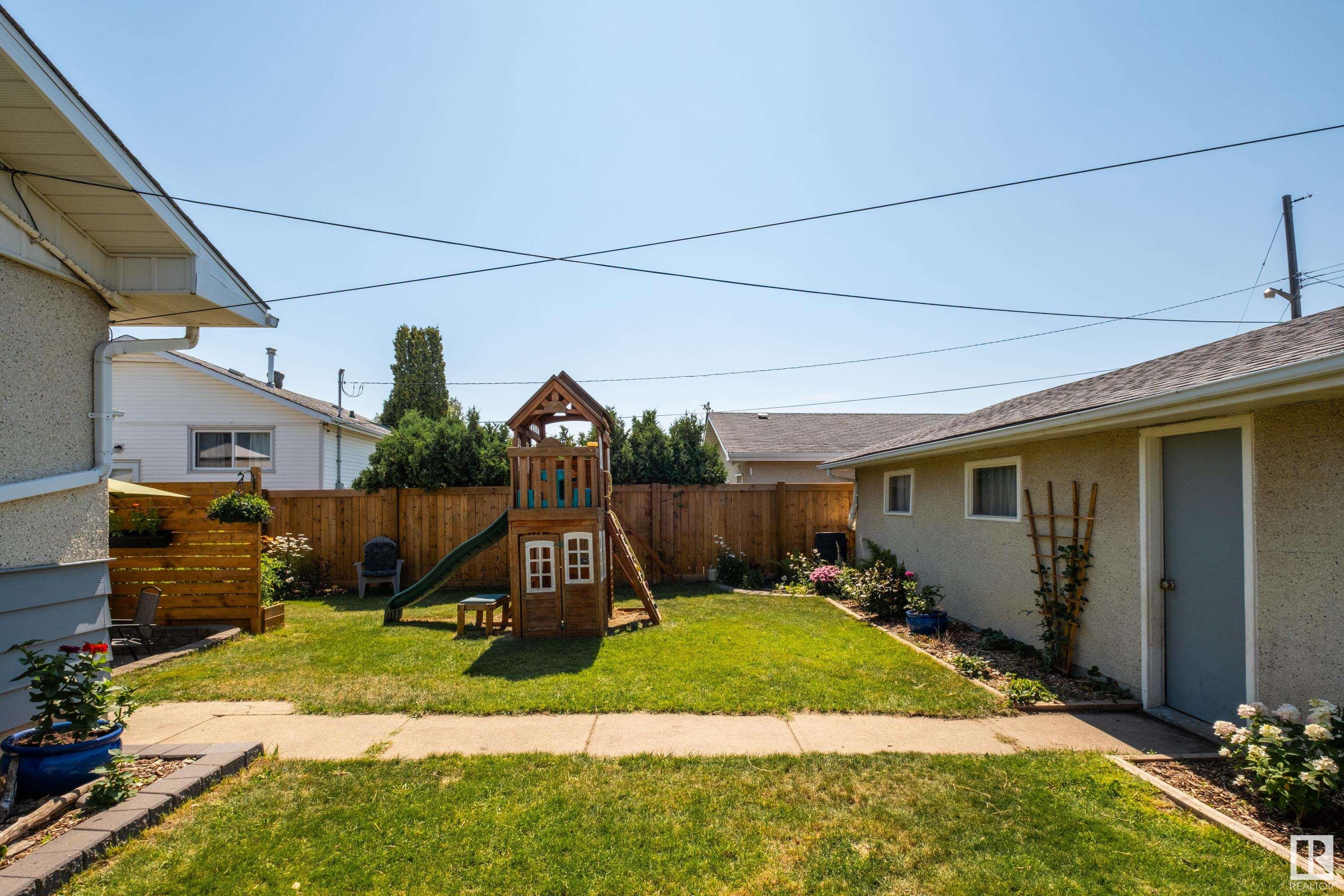 9106 154 ST NW