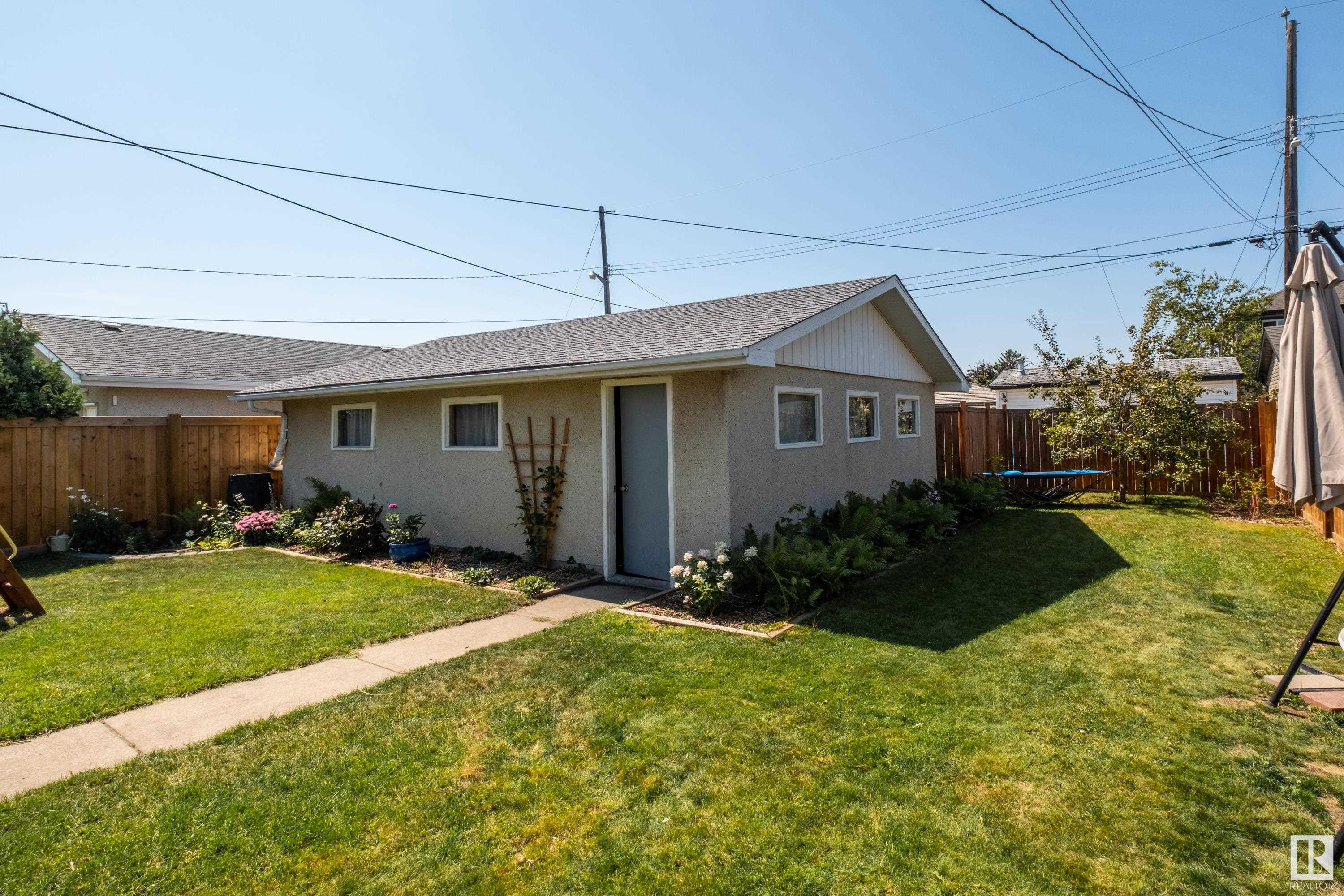 9106 154 ST NW