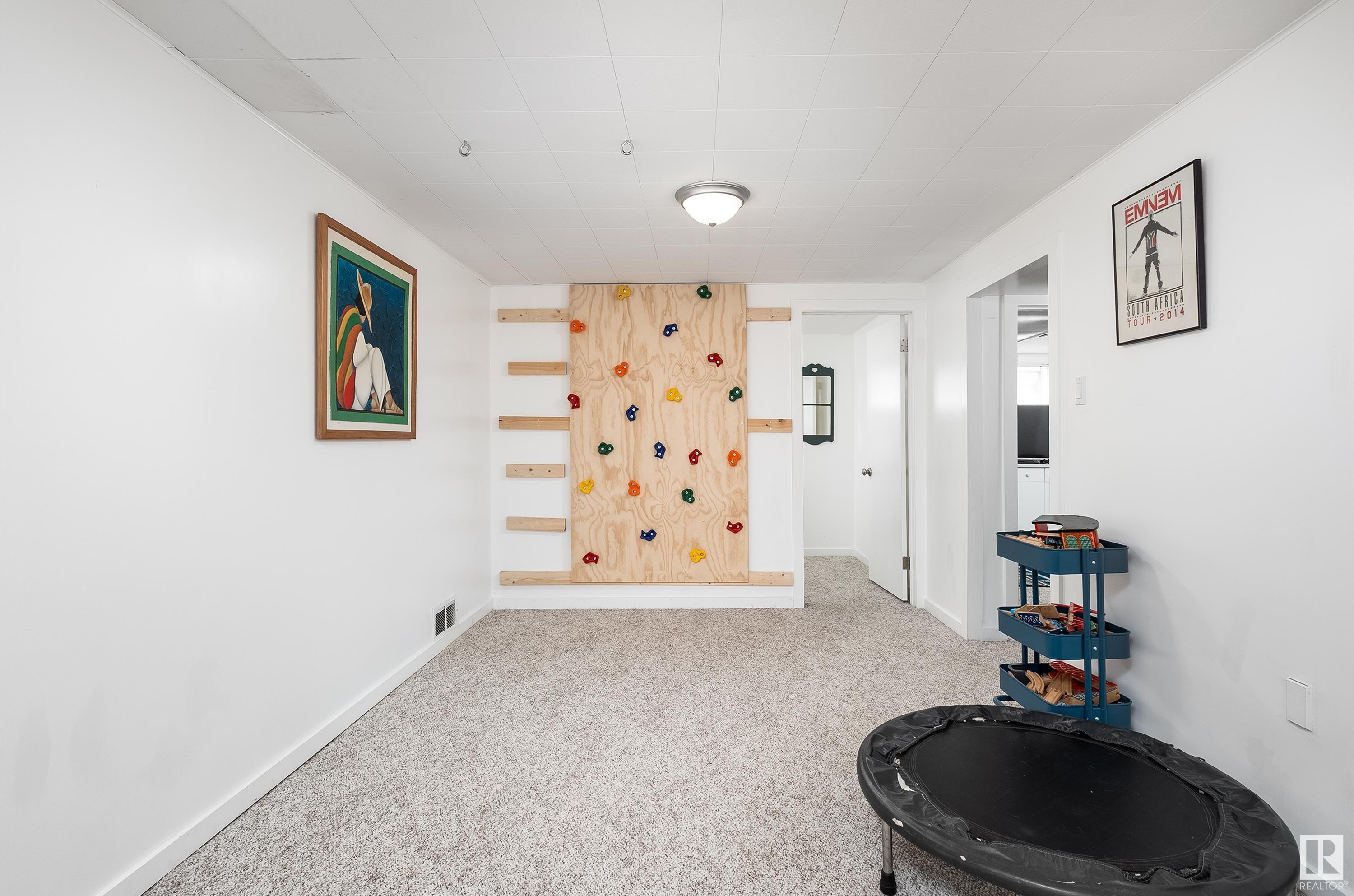9106 154 ST NW