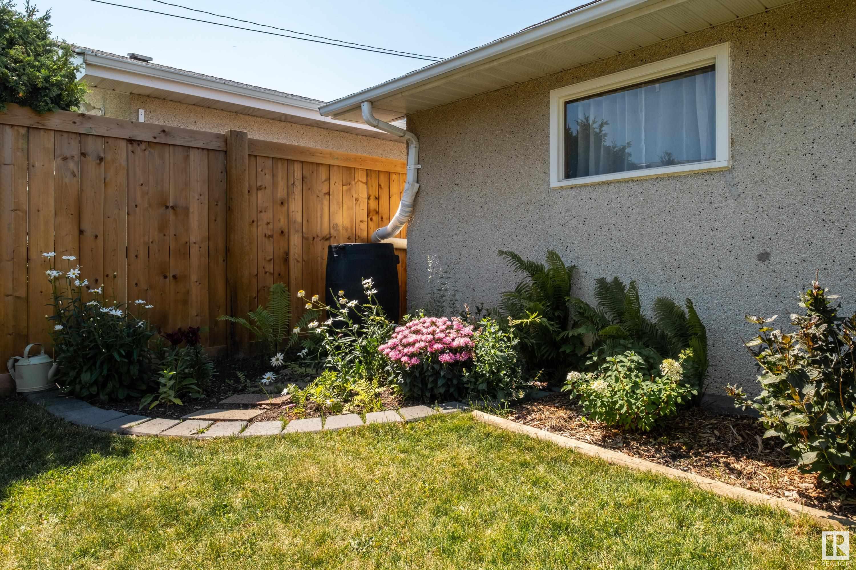 9106 154 ST NW