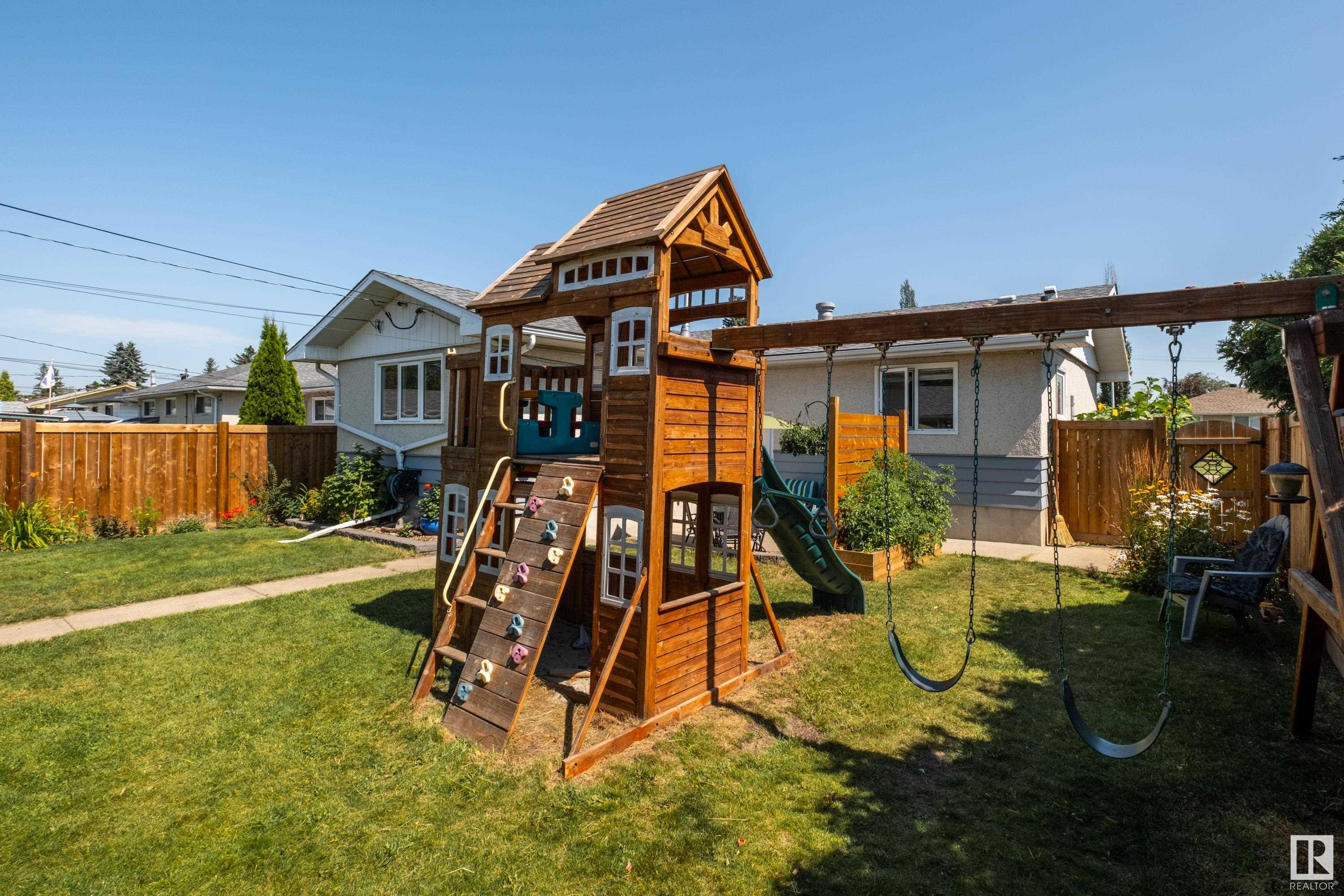 9106 154 ST NW