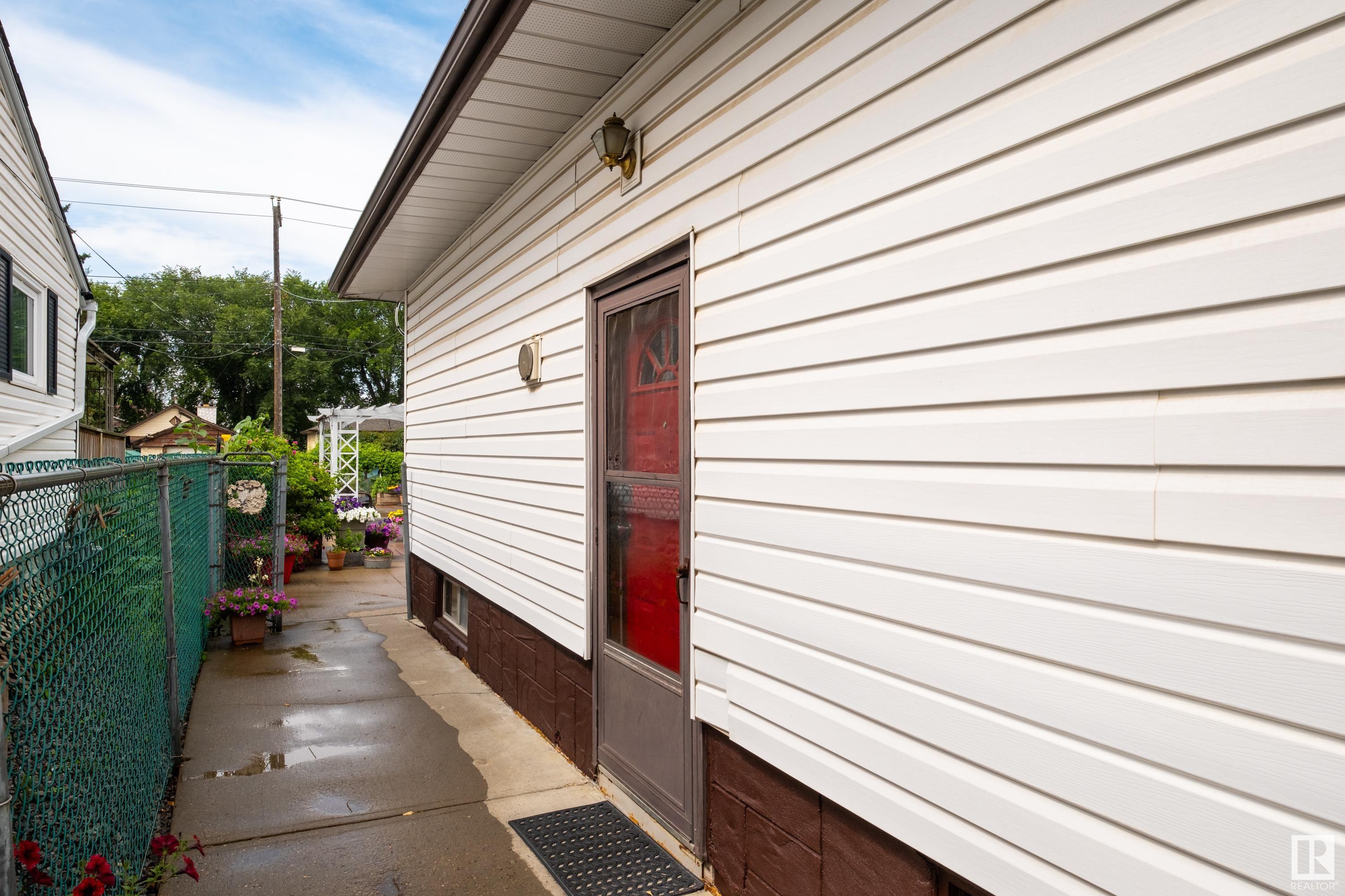 13120 63 ST NW