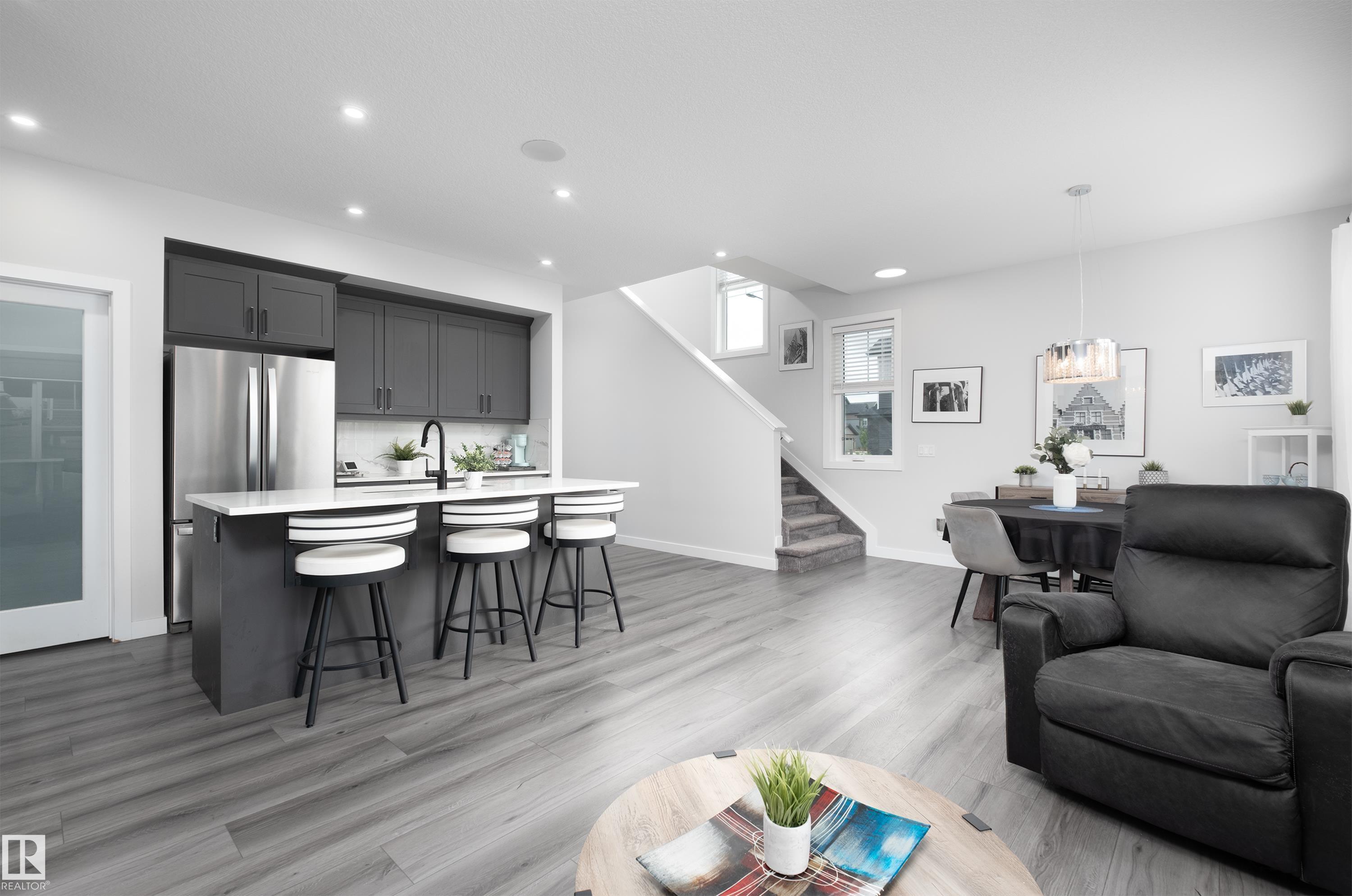 20892 131 AV NW
