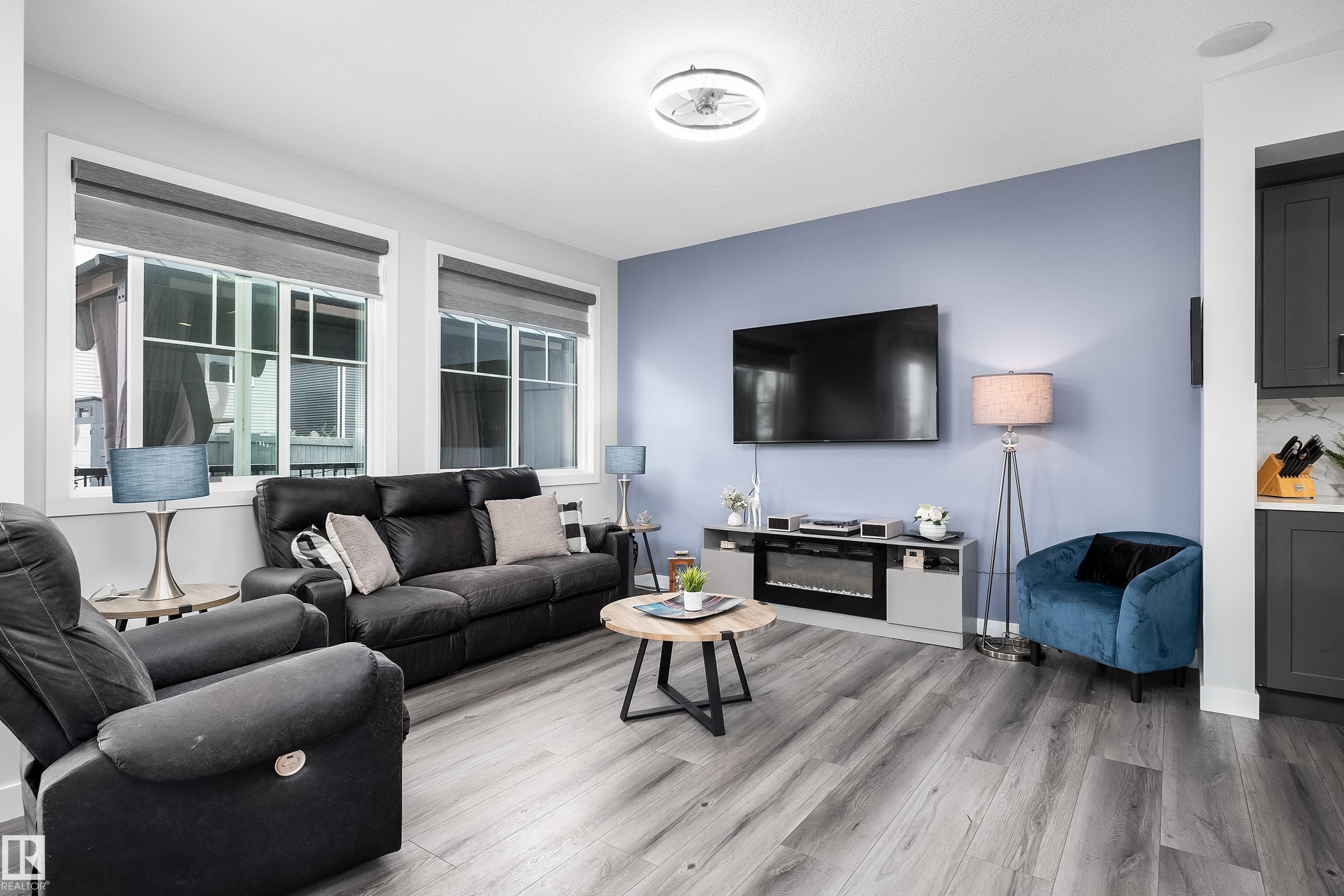 20892 131 AV NW
