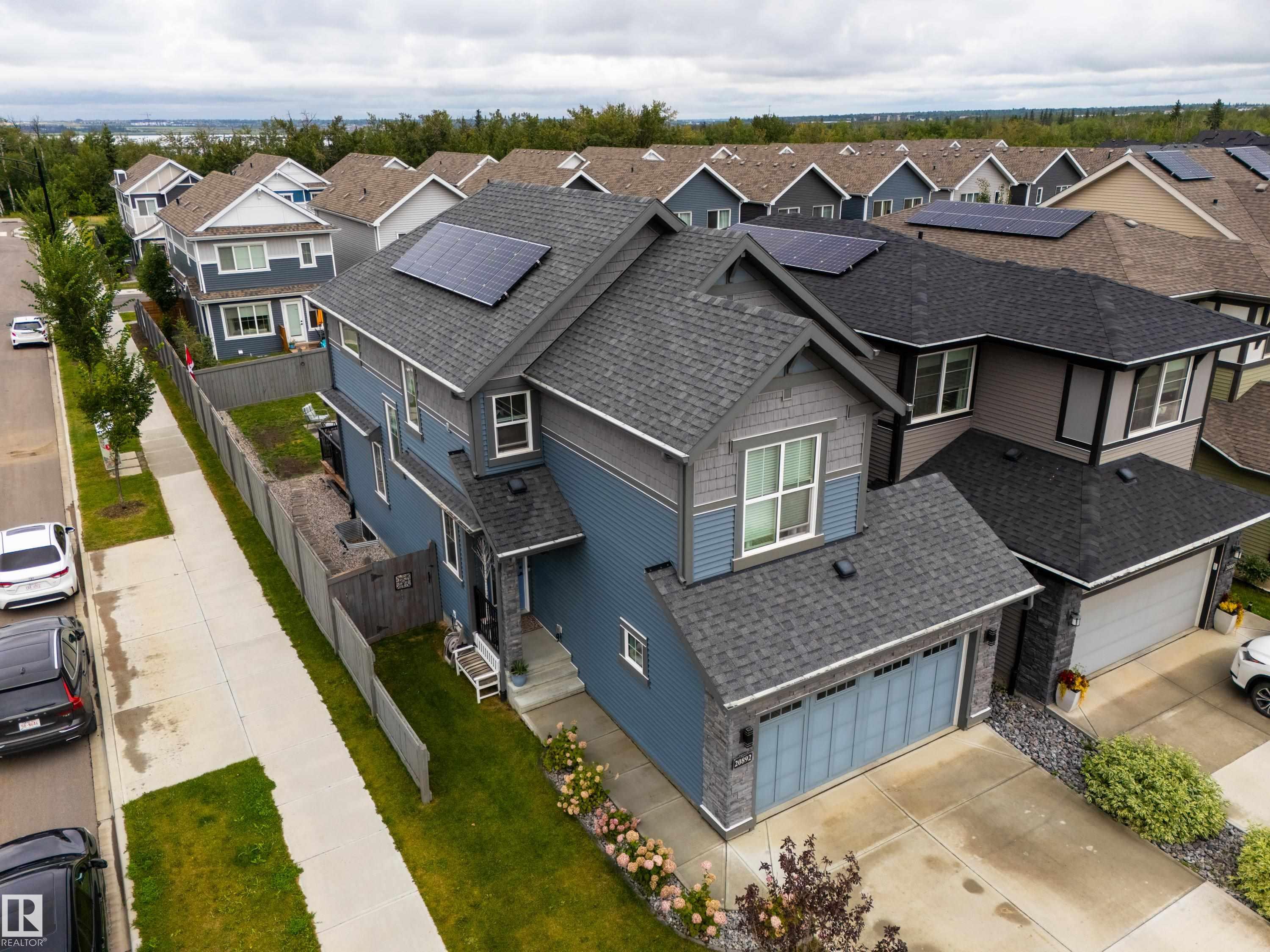 20892 131 AV NW