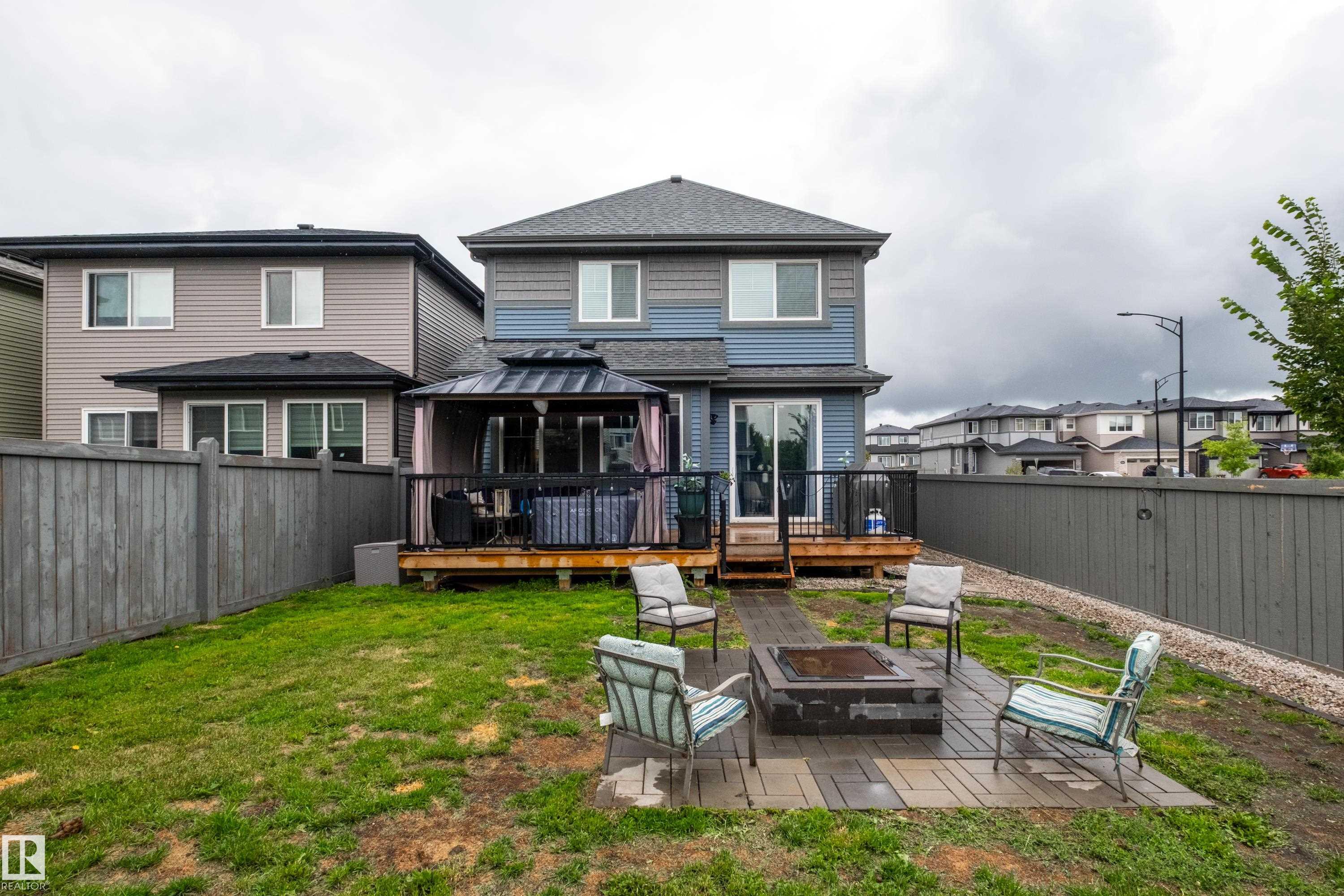 20892 131 AV NW
