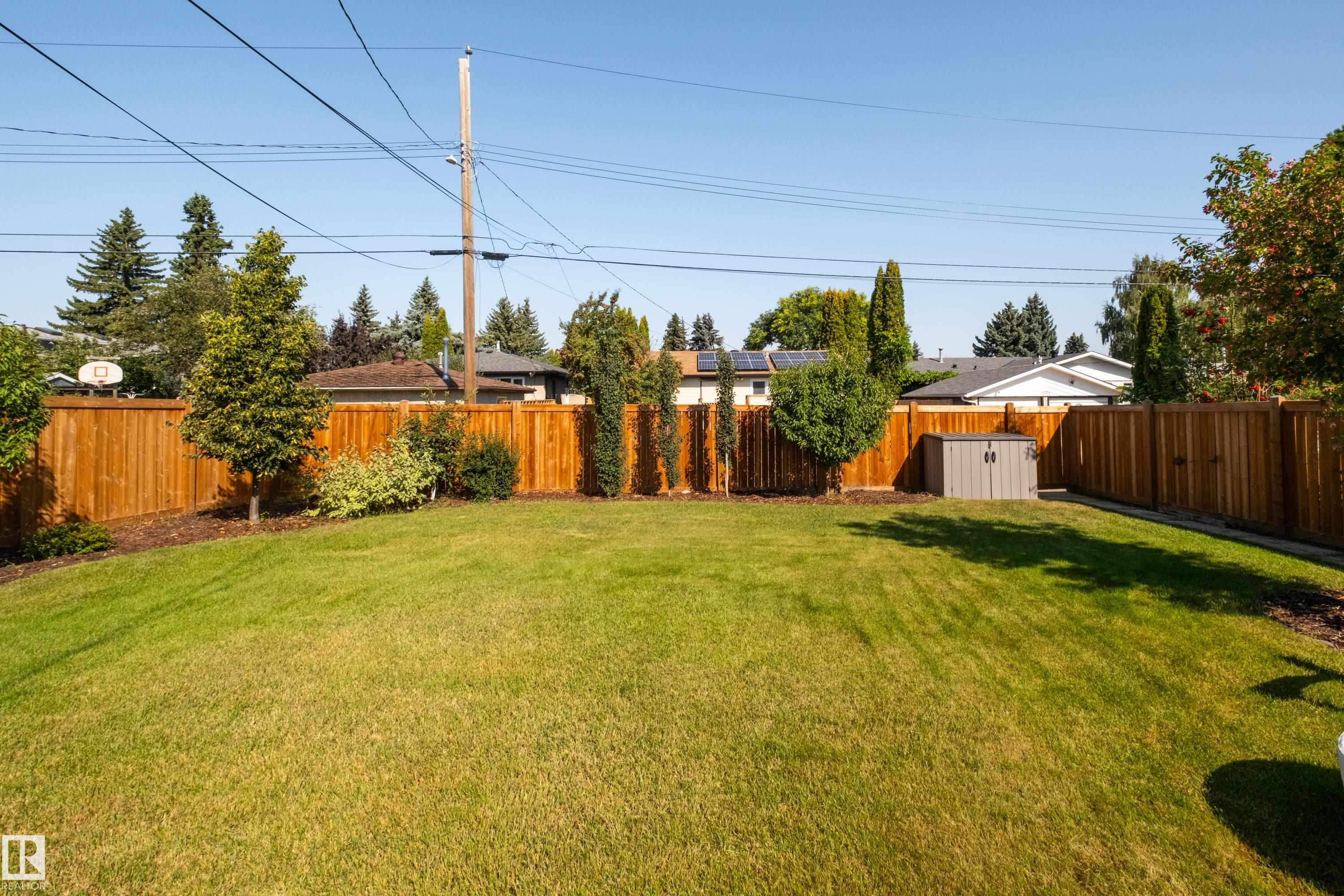 7708 106A AV NW
