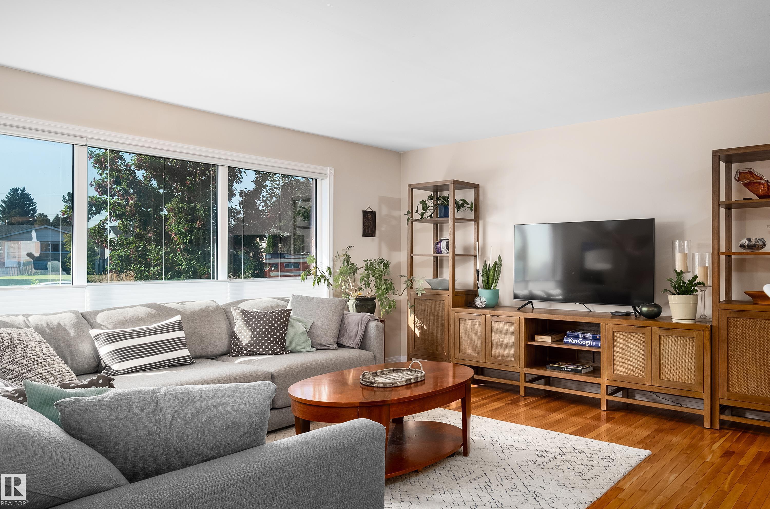 7708 106A AV NW