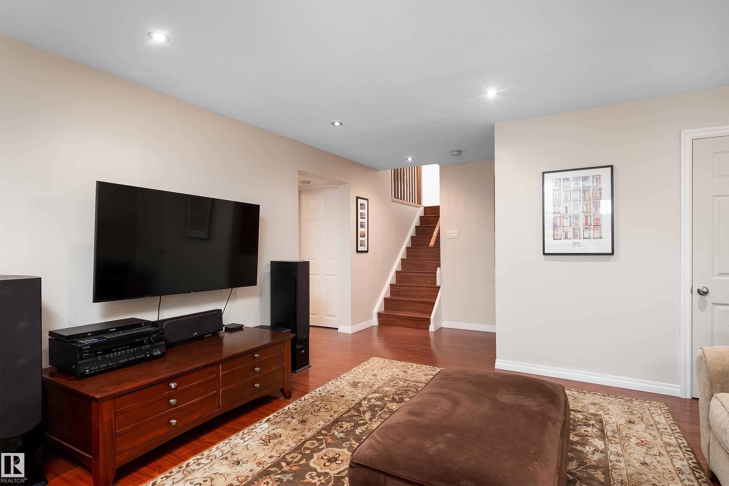 7708 106A AV NW