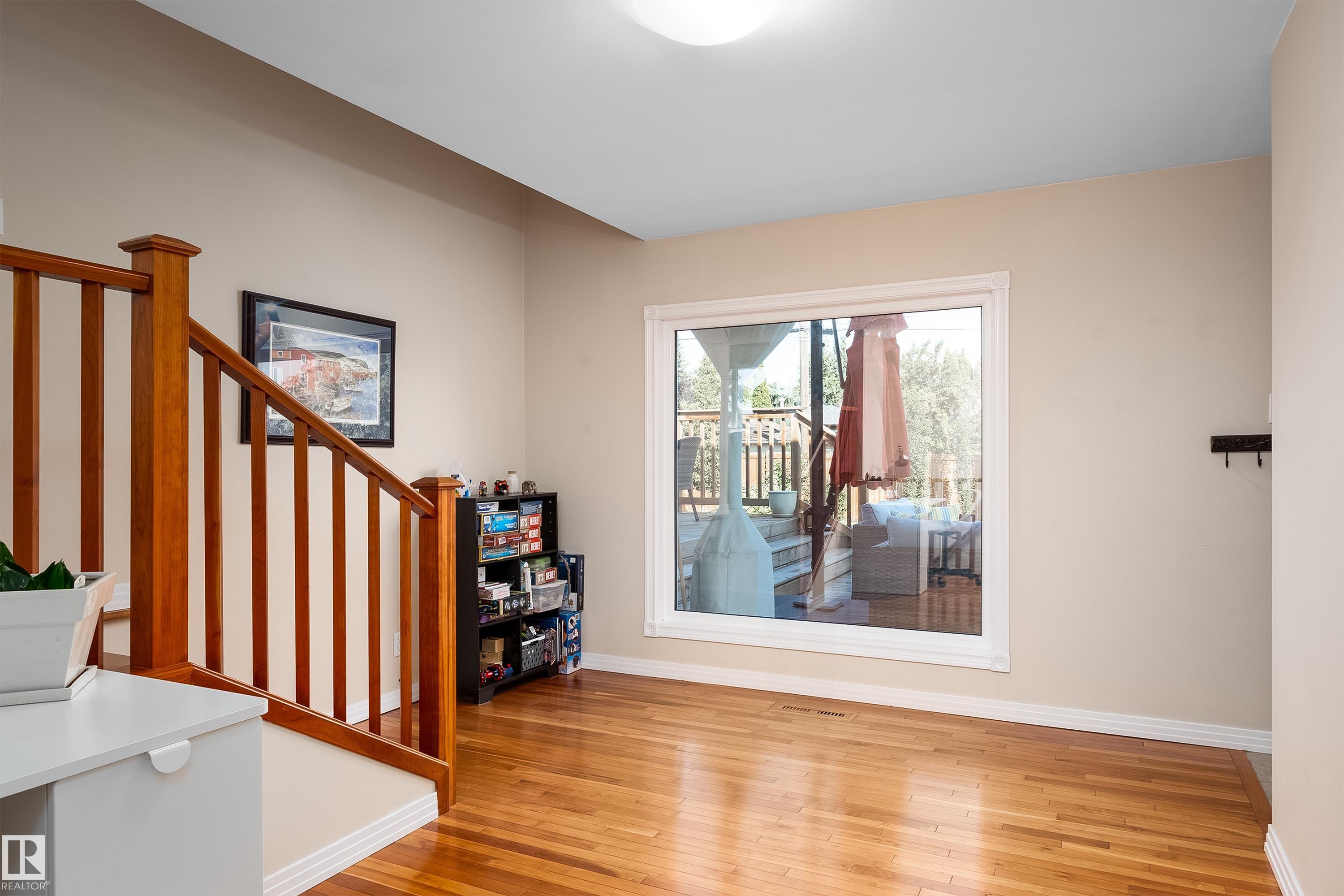 7708 106A AV NW