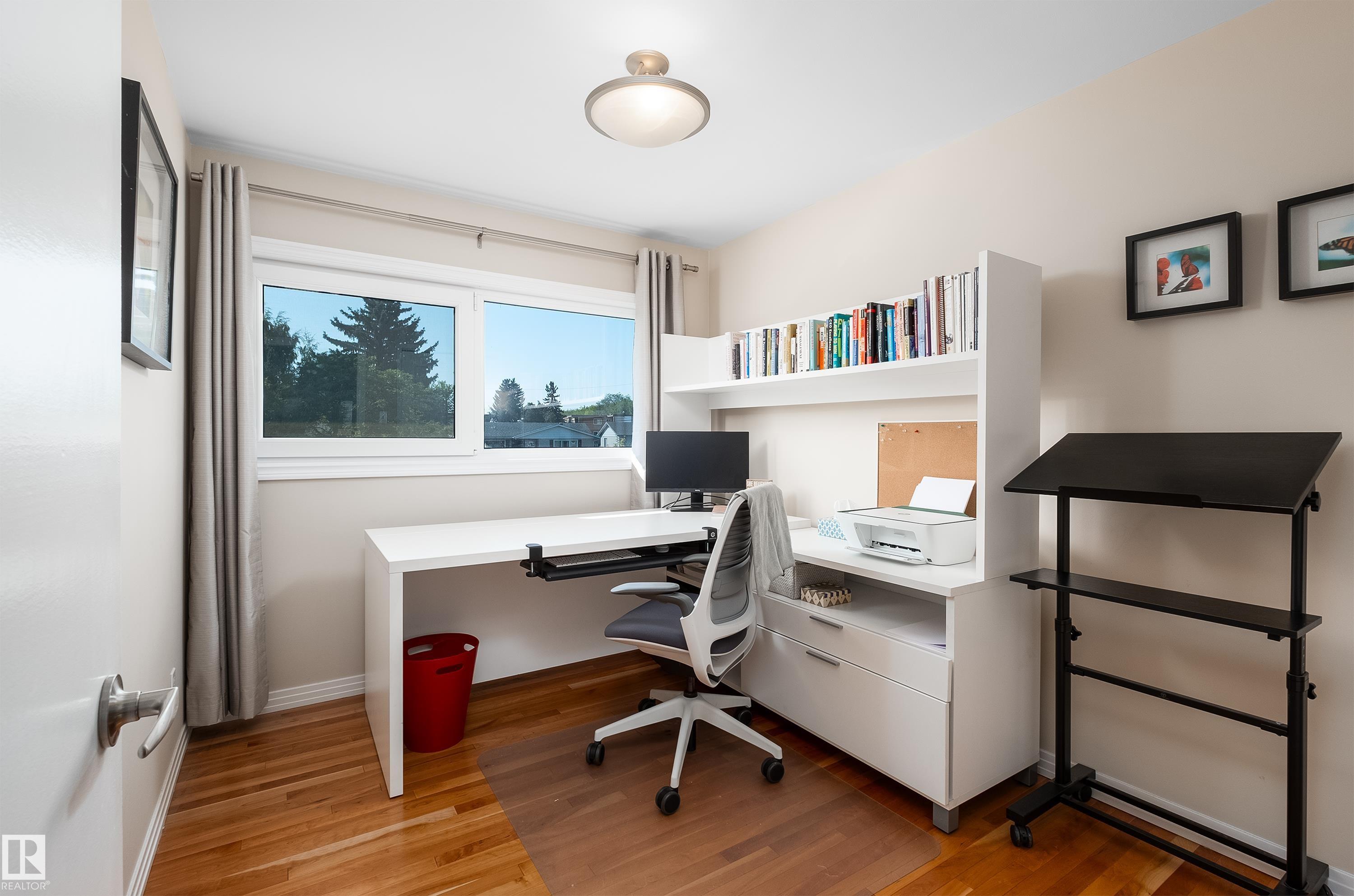 7708 106A AV NW