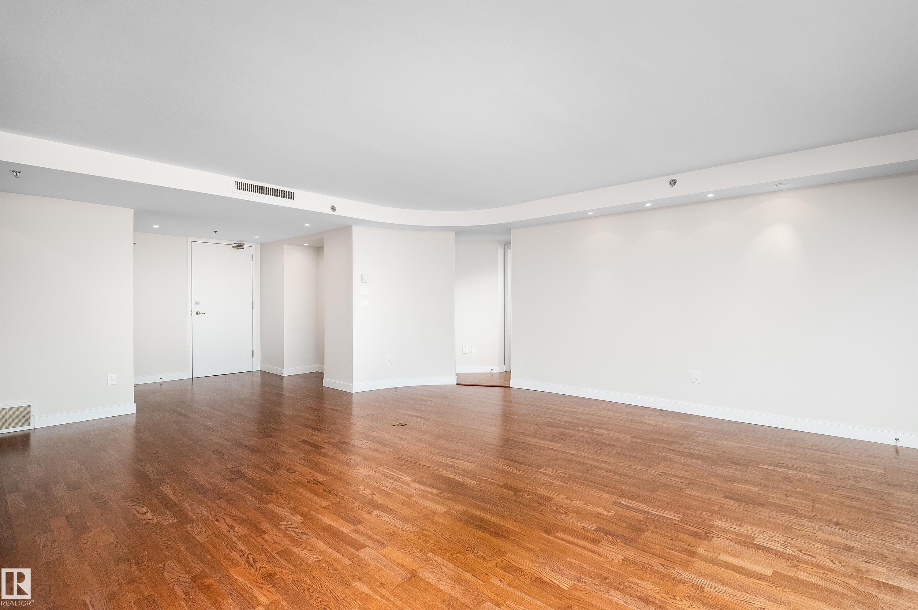 #1402 10731 Saskatchewan DR NW