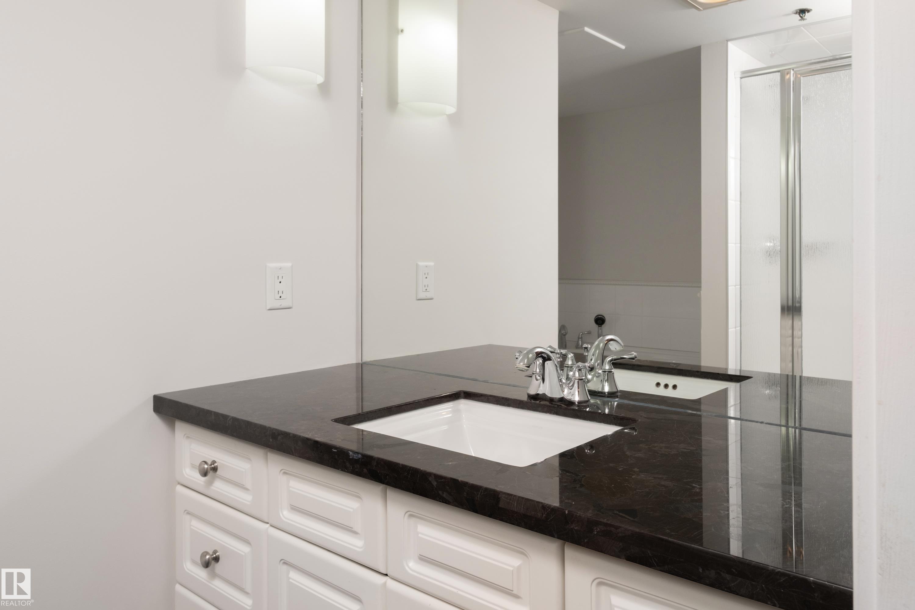 #1402 10731 Saskatchewan DR NW