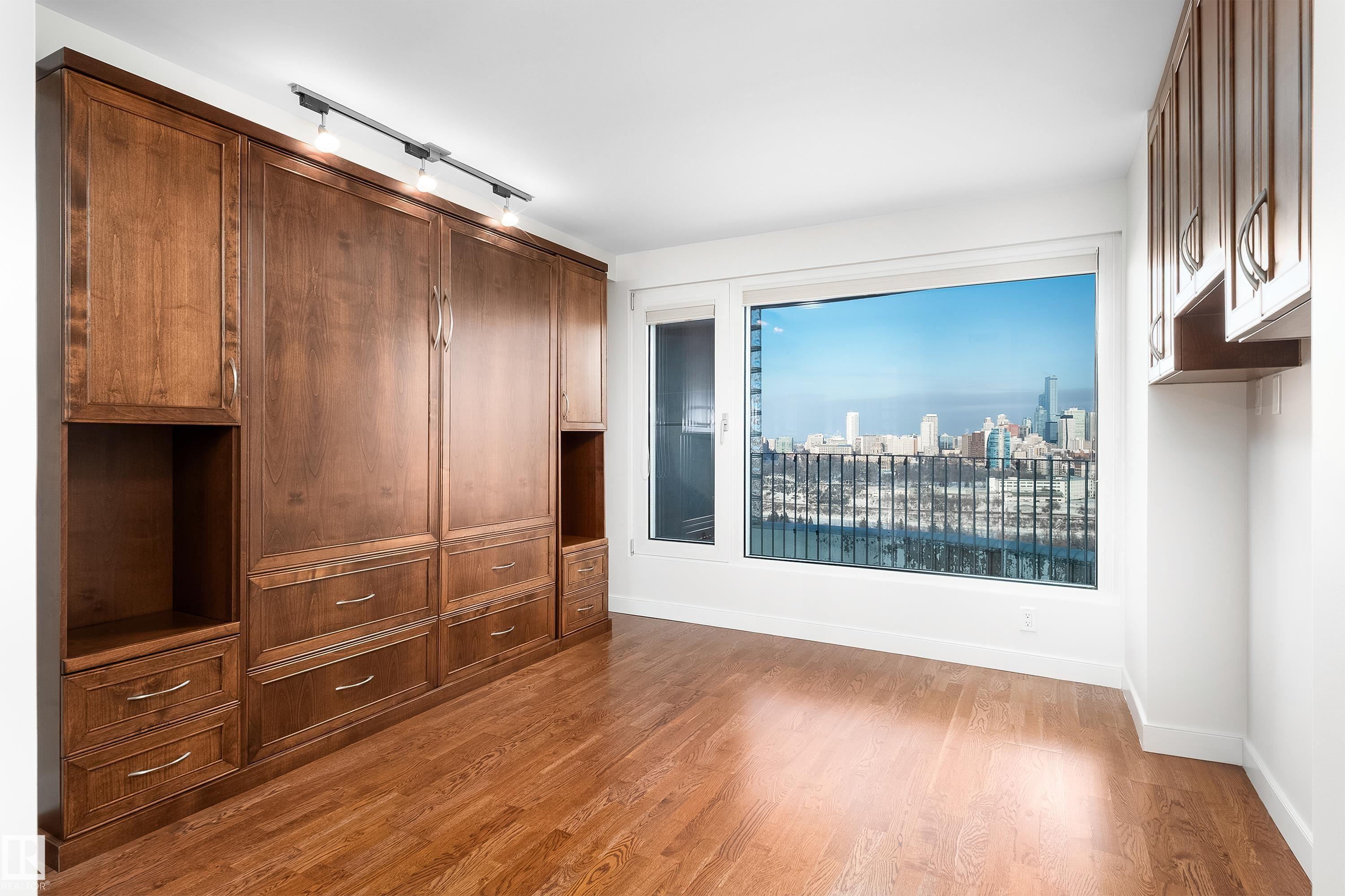 #1402 10731 Saskatchewan DR NW