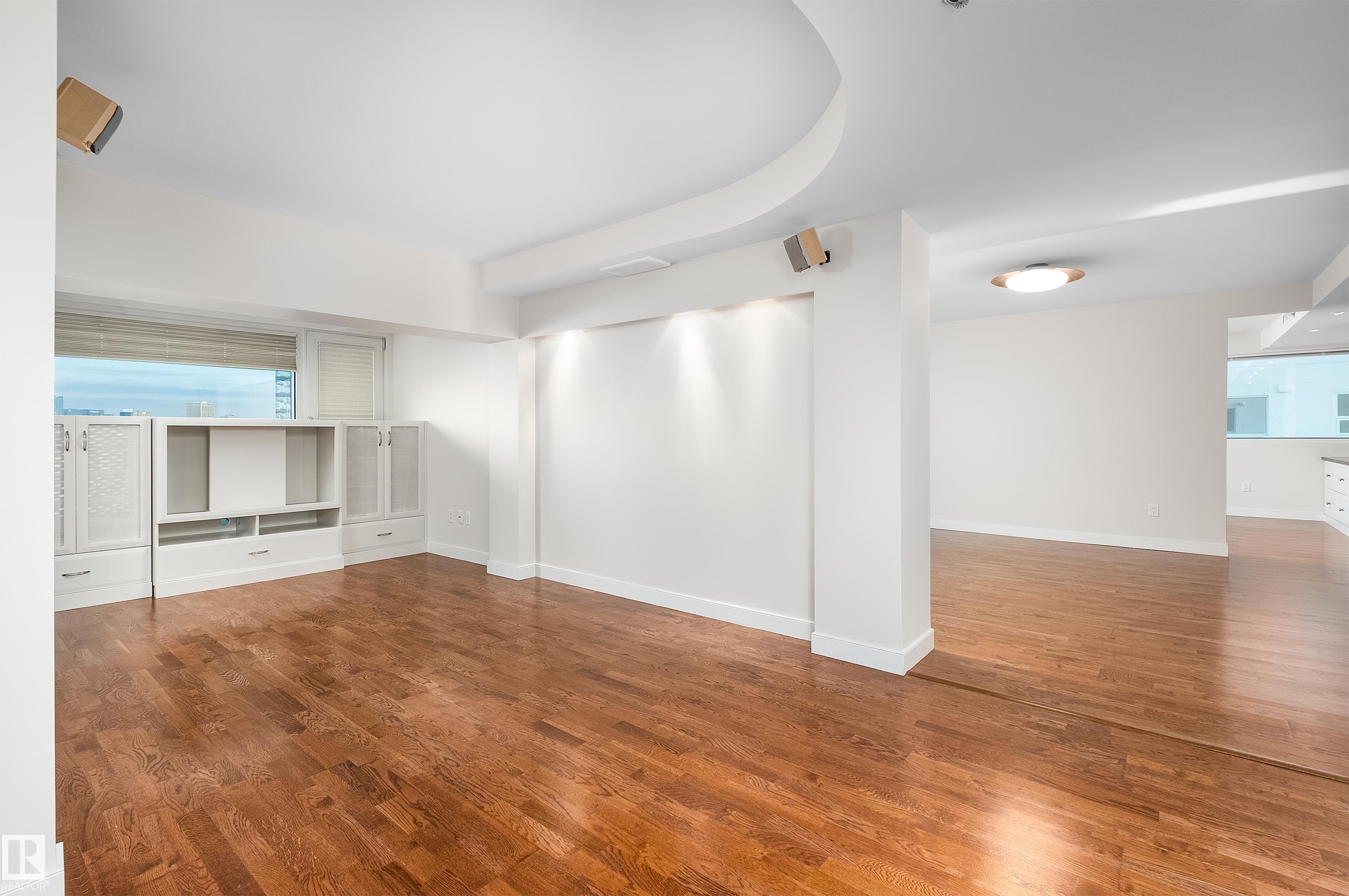 #1402 10731 Saskatchewan DR NW