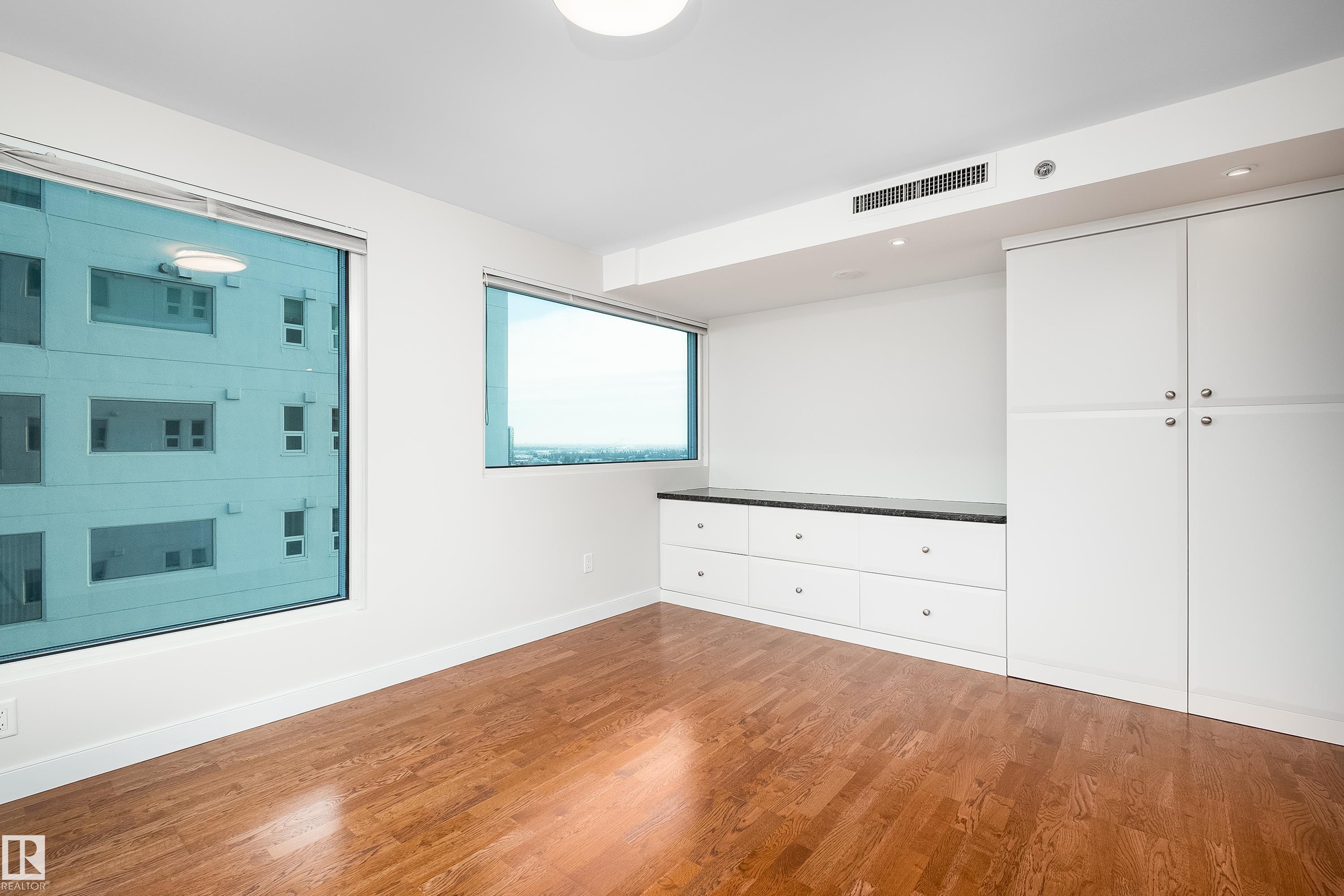 #1402 10731 Saskatchewan DR NW